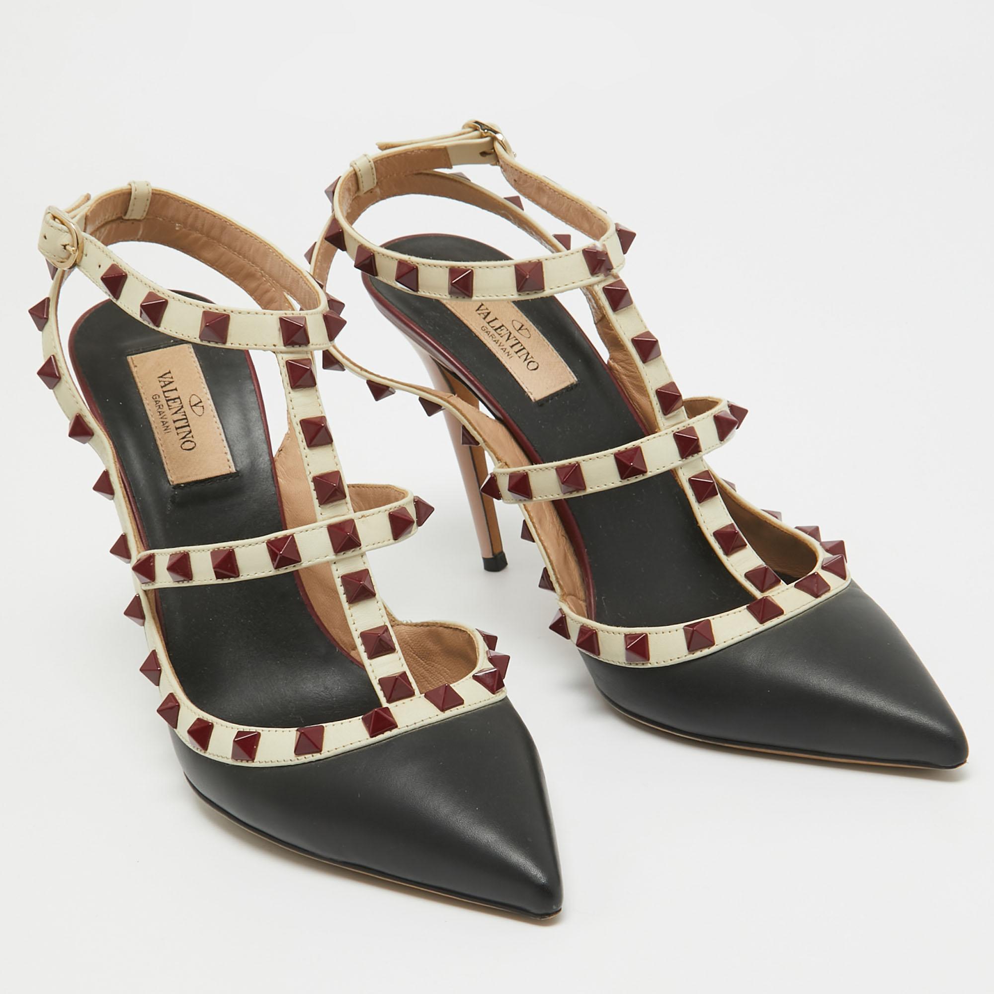 Valentino Black/White Leather Rockstud Ankle Strap Pumps Size 40 In Good Condition In Dubai, Al Qouz 2