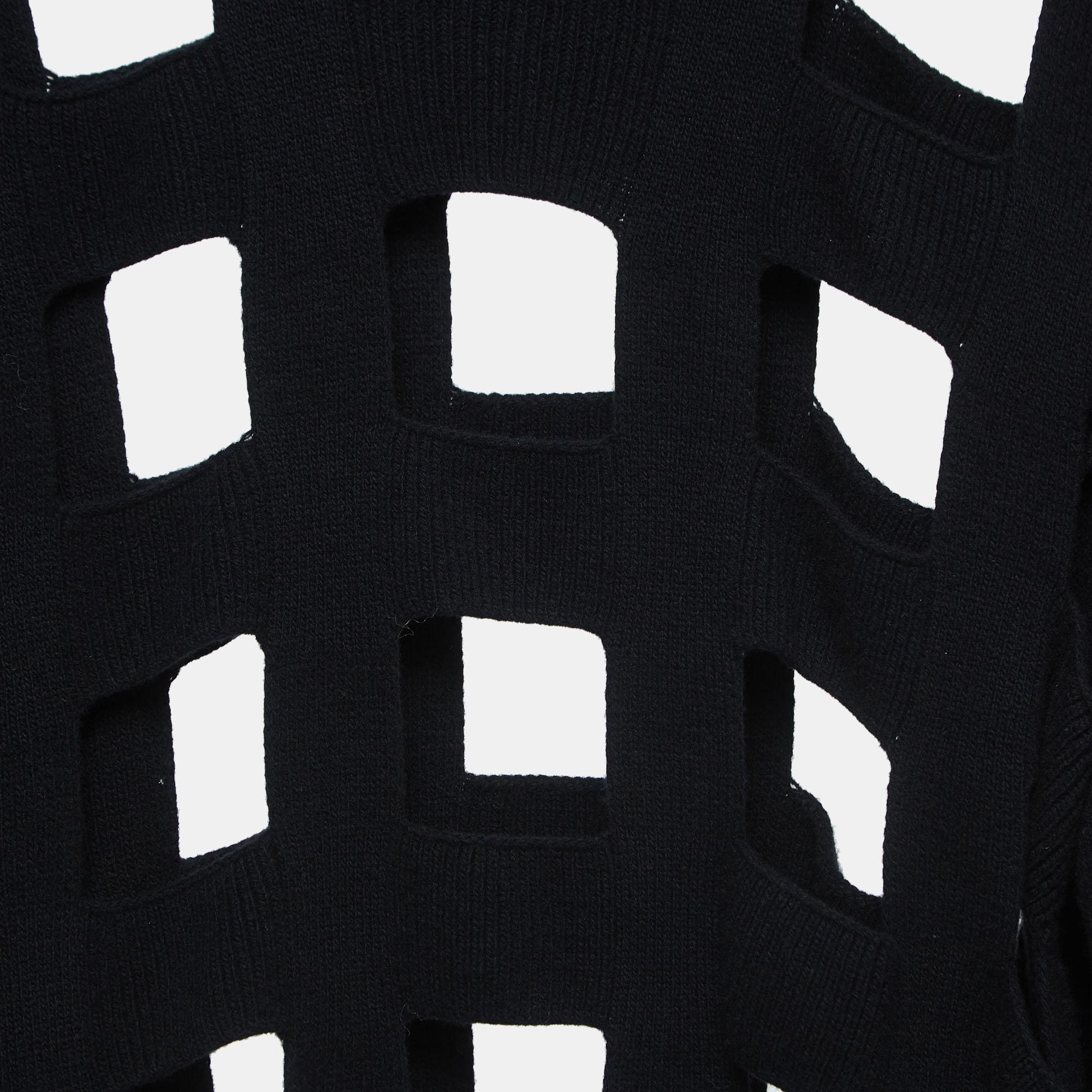 Valentino Schwarzer Pullover aus Wolle mit Ausschnitt M im Zustand „Gut“ im Angebot in Dubai, Al Qouz 2