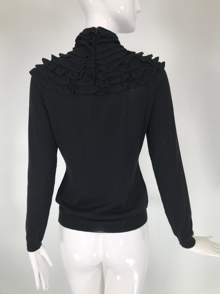 Valentino Black Wool Silk Cashmere Knit Shirred Turtle Neck Pull On Sweater  For Sale 3