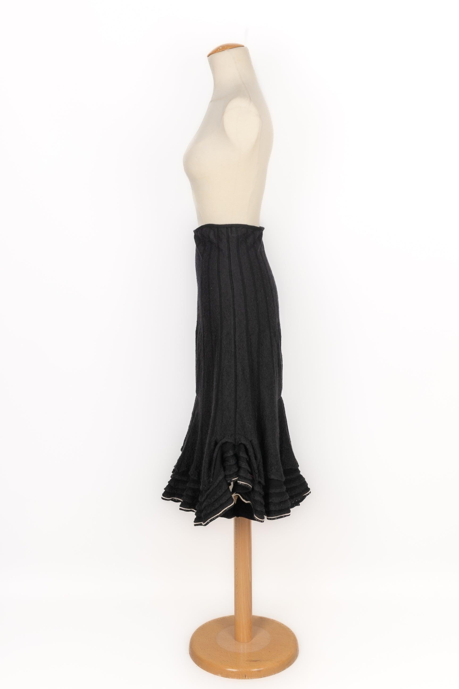 Women's Valentino Black Wool Skirt For Sale