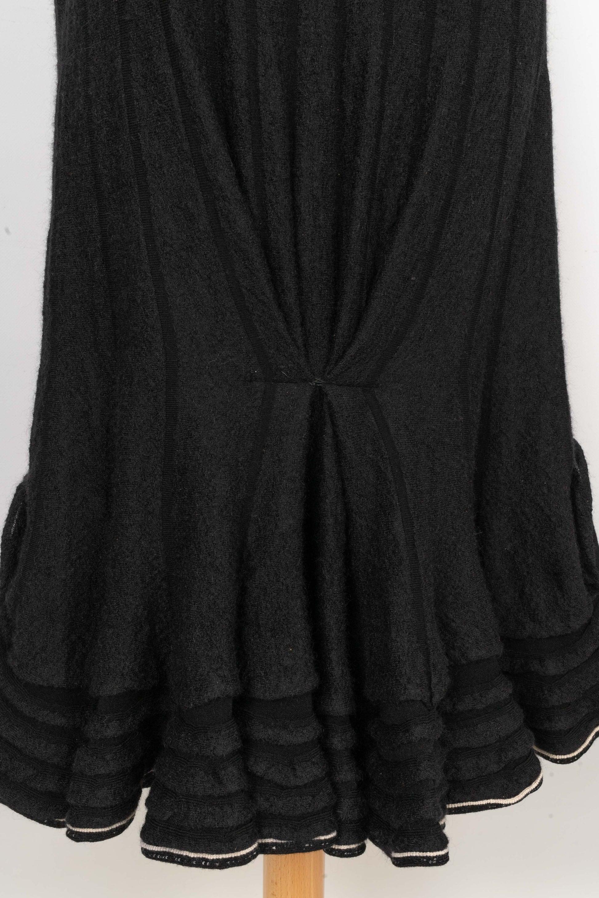 Valentino Black Wool Skirt For Sale 2