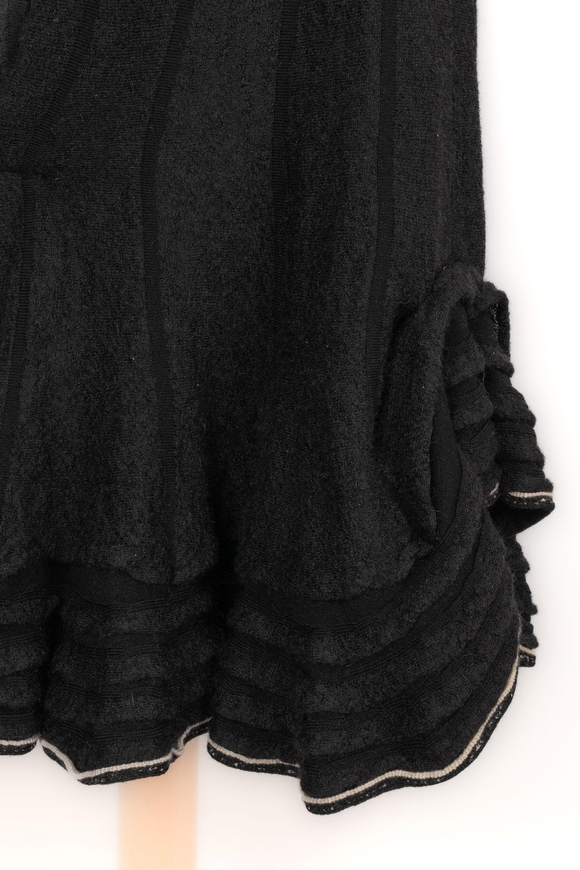 Valentino Black Wool Skirt For Sale 3