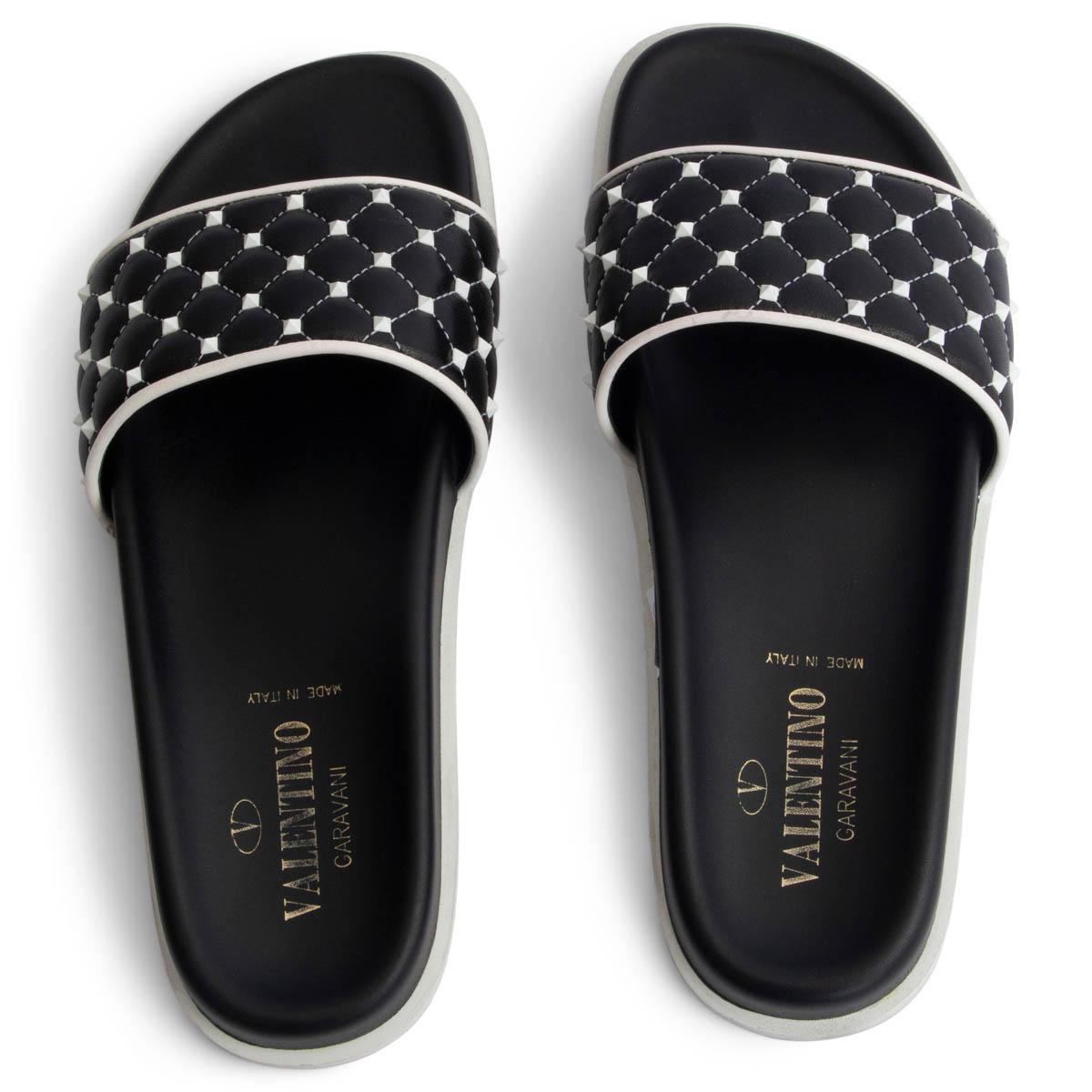 VALENTINO negro y escribió cuero ROCKSTUD Slides Sandalias Zapatos 37 en Excelente estado para la venta en Zürich, CH