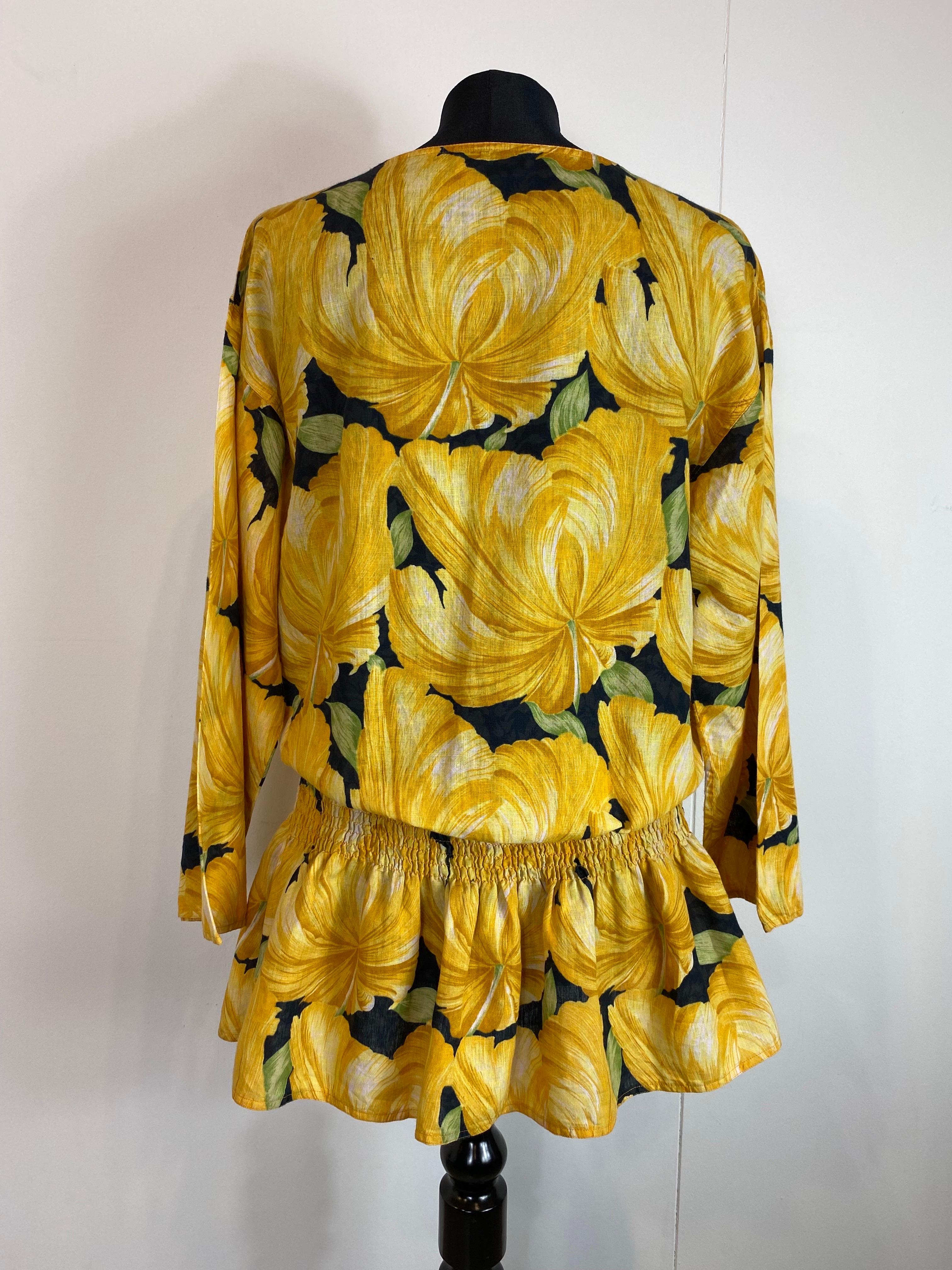 Valentino blouse In Excellent Condition For Sale In Carnate, IT