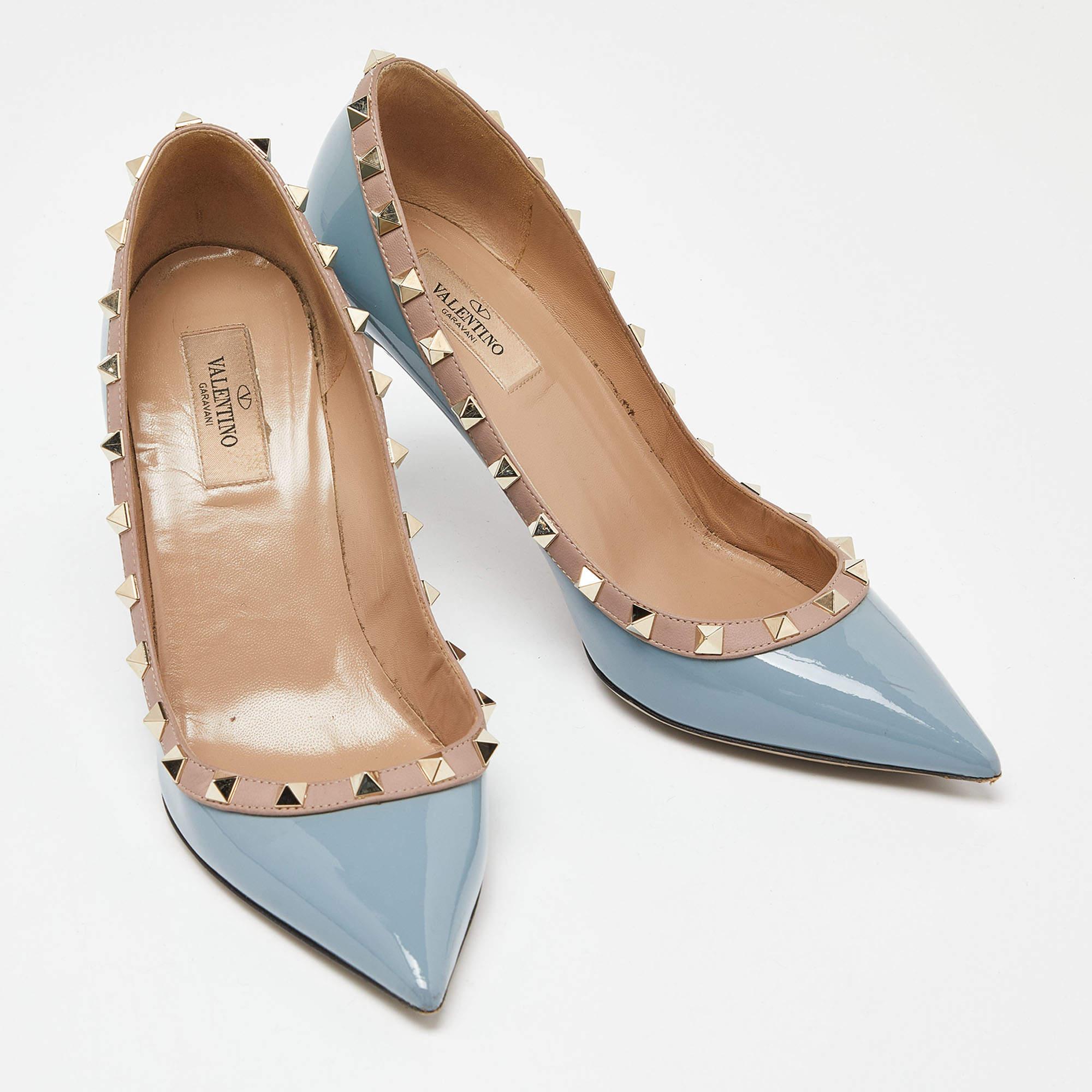 Valentino Blue/Beige Patent and Leather Rockstud Pumps Size 39 For Sale 3