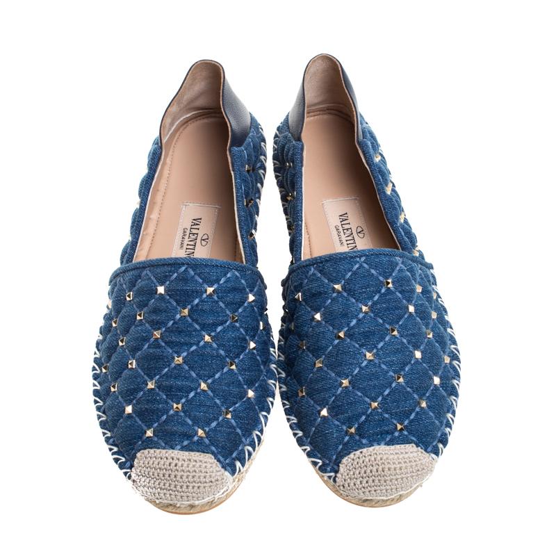 Valentino Blue Denim And Lether Rockstud Spike Fold-down Back Size 36 In New Condition In Dubai, Al Qouz 2