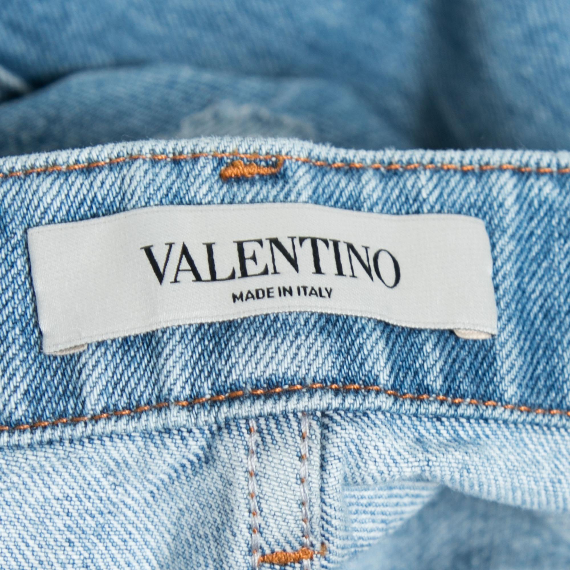 Valentino Blue Denim Butterfly Embroidered Straight Fit Jeans M In Good Condition For Sale In Dubai, Al Qouz 2