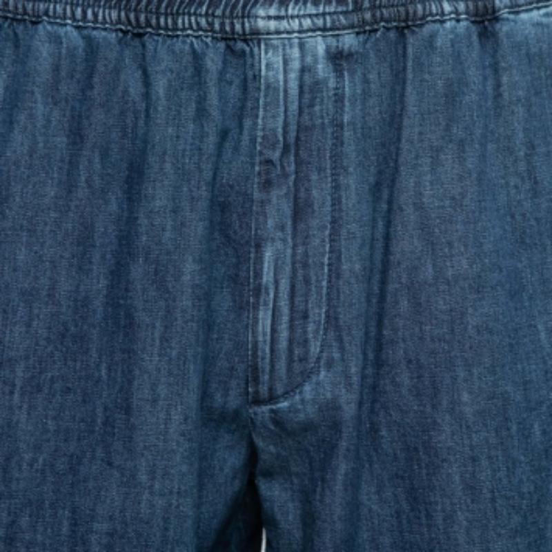 Valentino - Short en denim bleu à taille élastique M Bon état - En vente à Dubai, Al Qouz 2