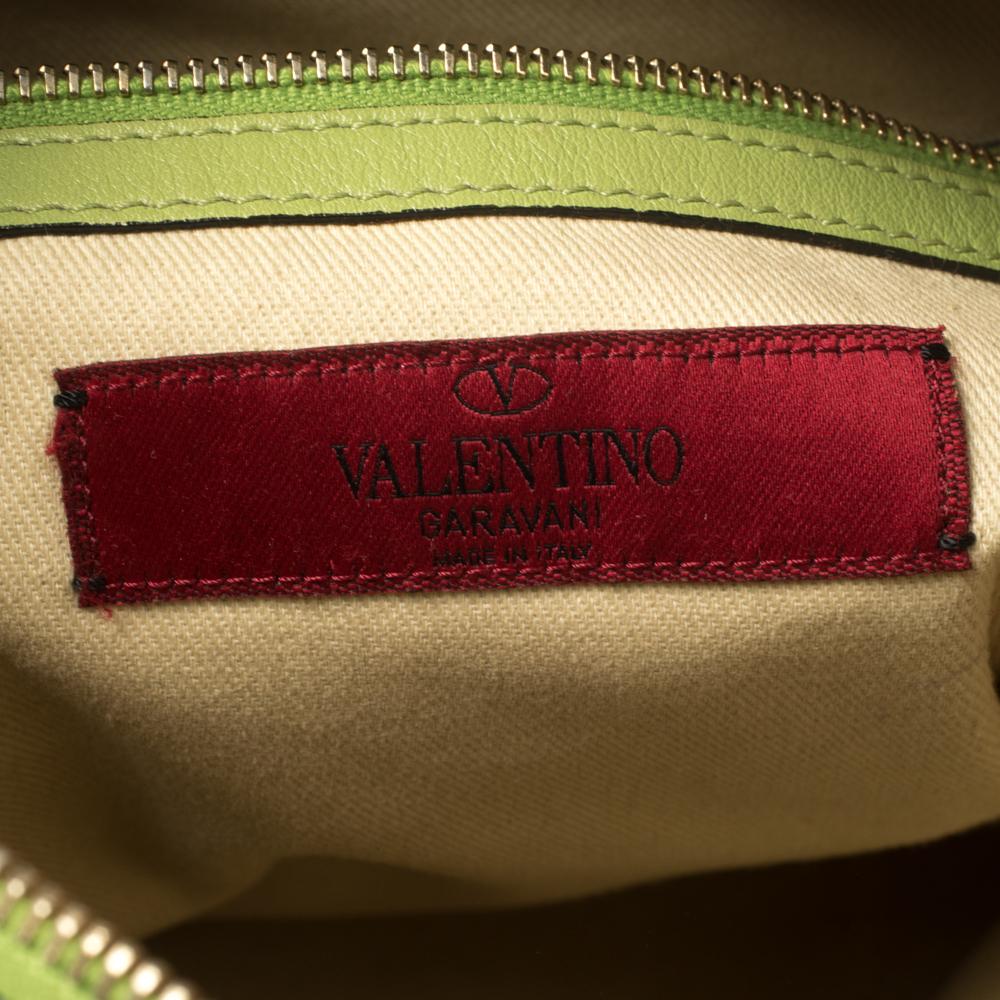 Valentino Blue Denim Rockstud Messenger Bag In Fair Condition In Dubai, Al Qouz 2