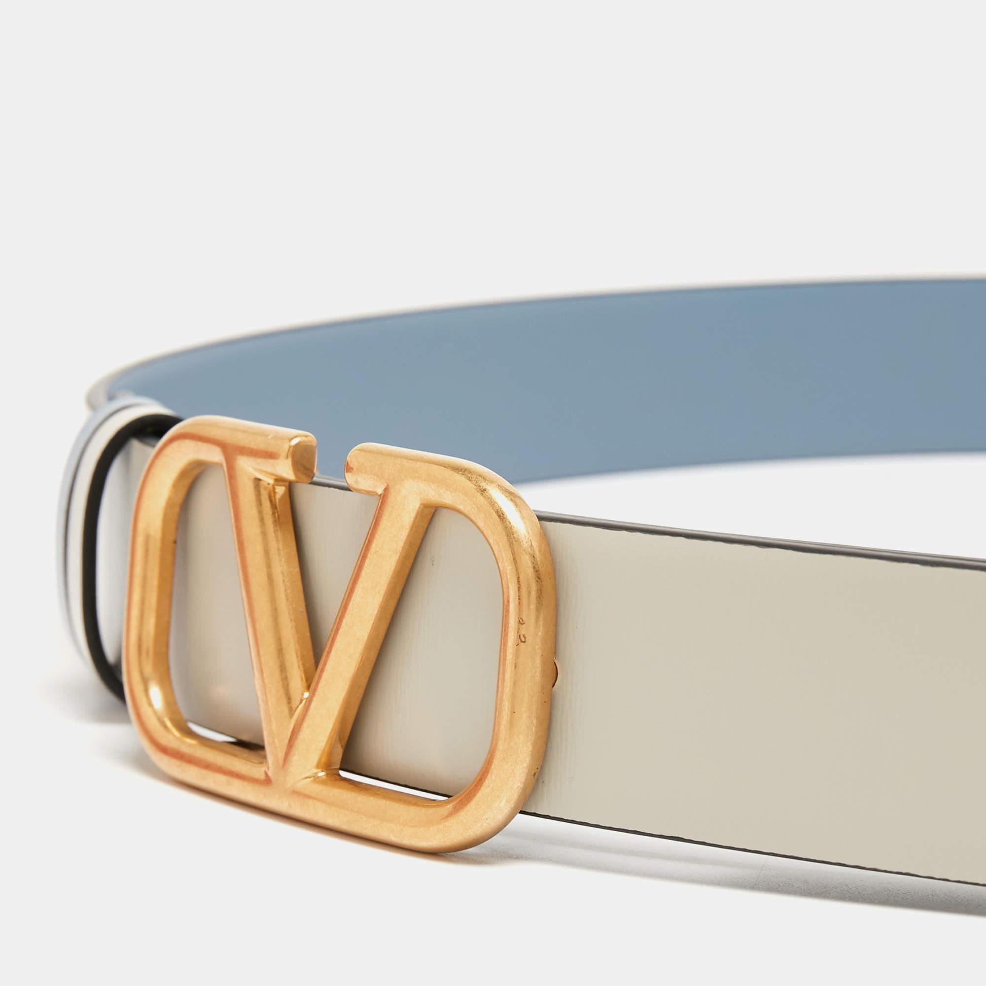 Belts are fine accessories to upgrade any basic look to a statement-making one. We particularly love this offering by Valentino. Formed using leather, the reversible belt has a VLogo buckle for an impeccable finish.

Includes: Original Dustbag,