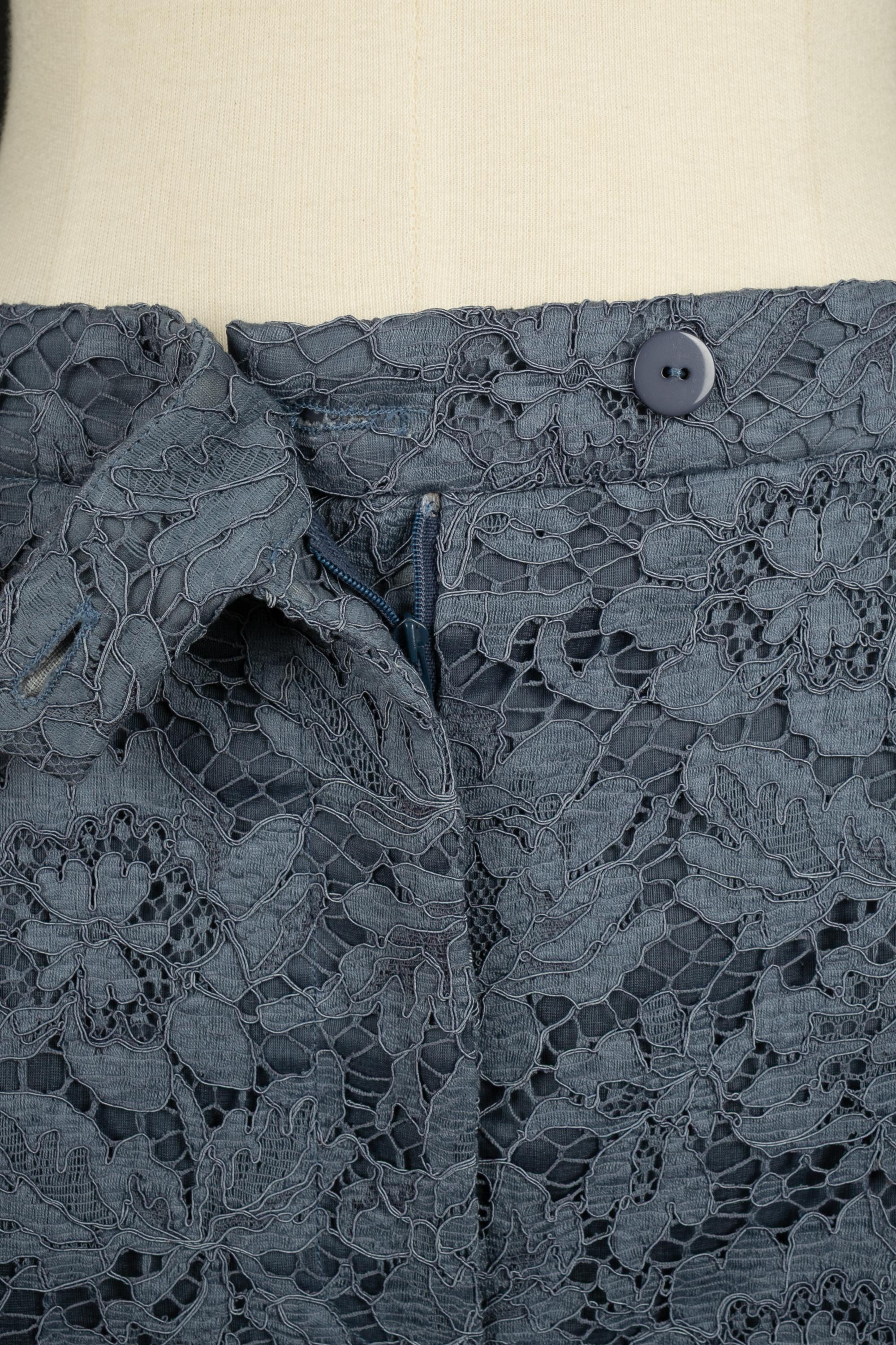Pantaloncini in pizzo blu di Valentino in vendita 4