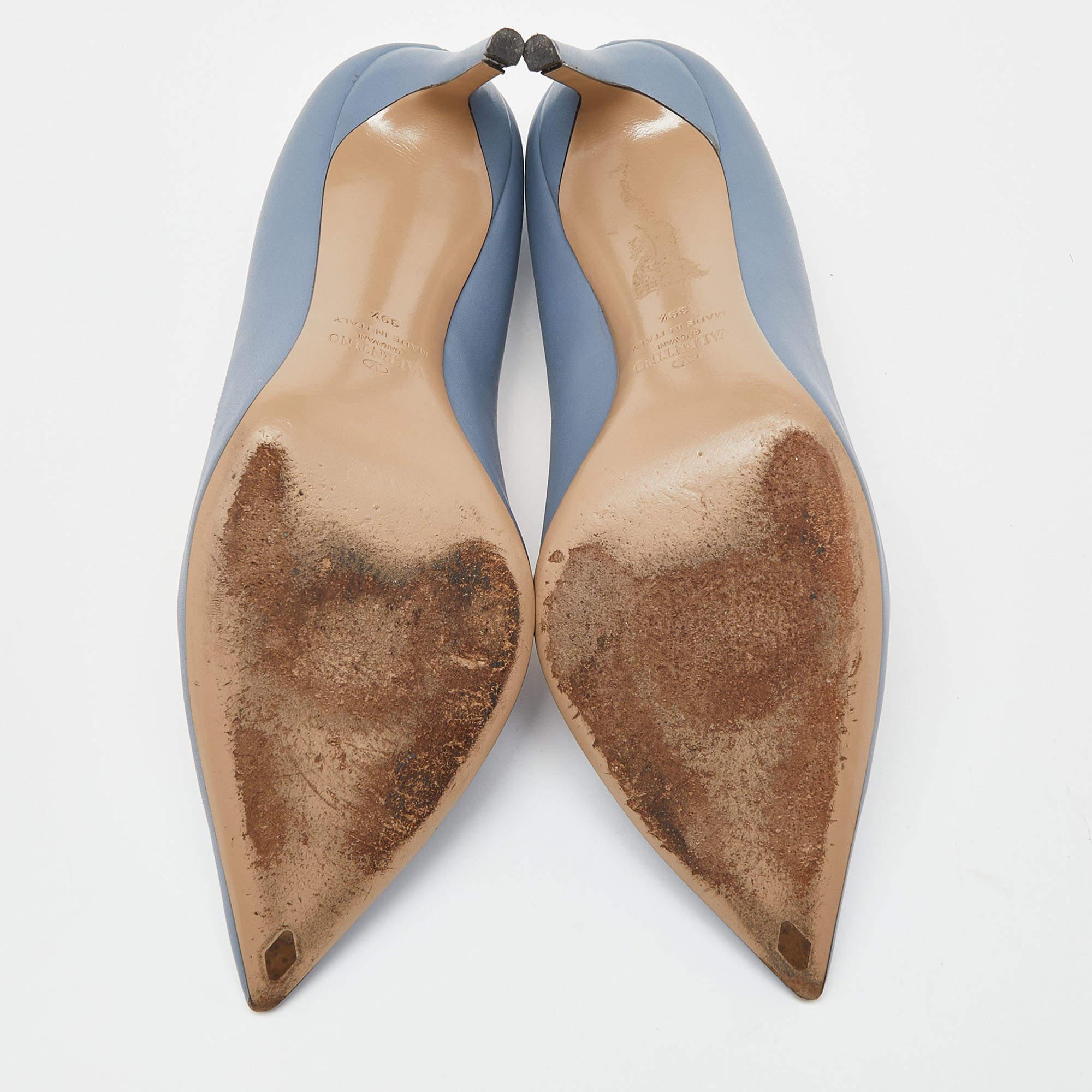Women's Valentino Blue Leather Pointed Toe Pumps Size 39.5 For Sale