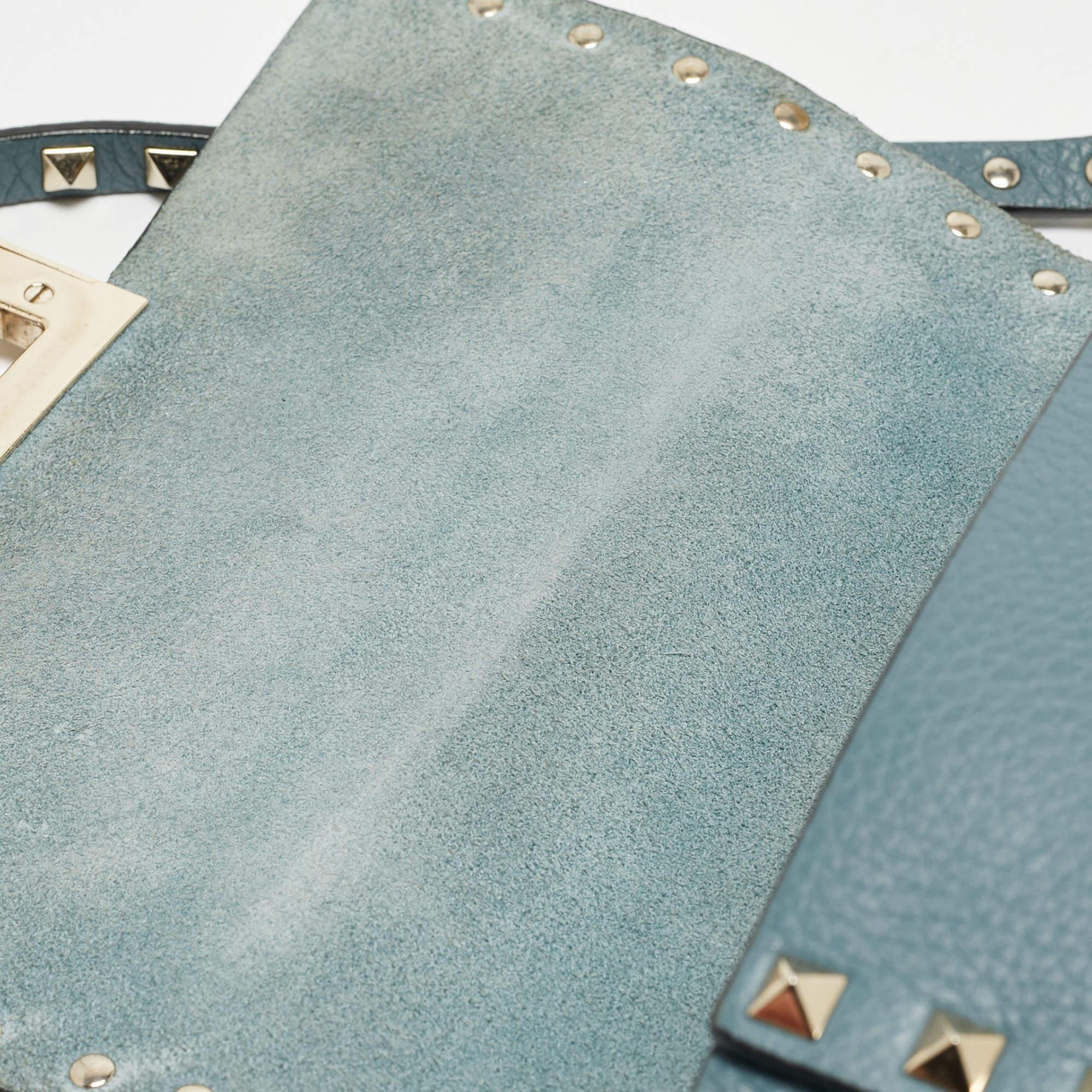 Valentino Blaue Leder Rockstud Flip Lock Flap Messenger Bag im Angebot 10