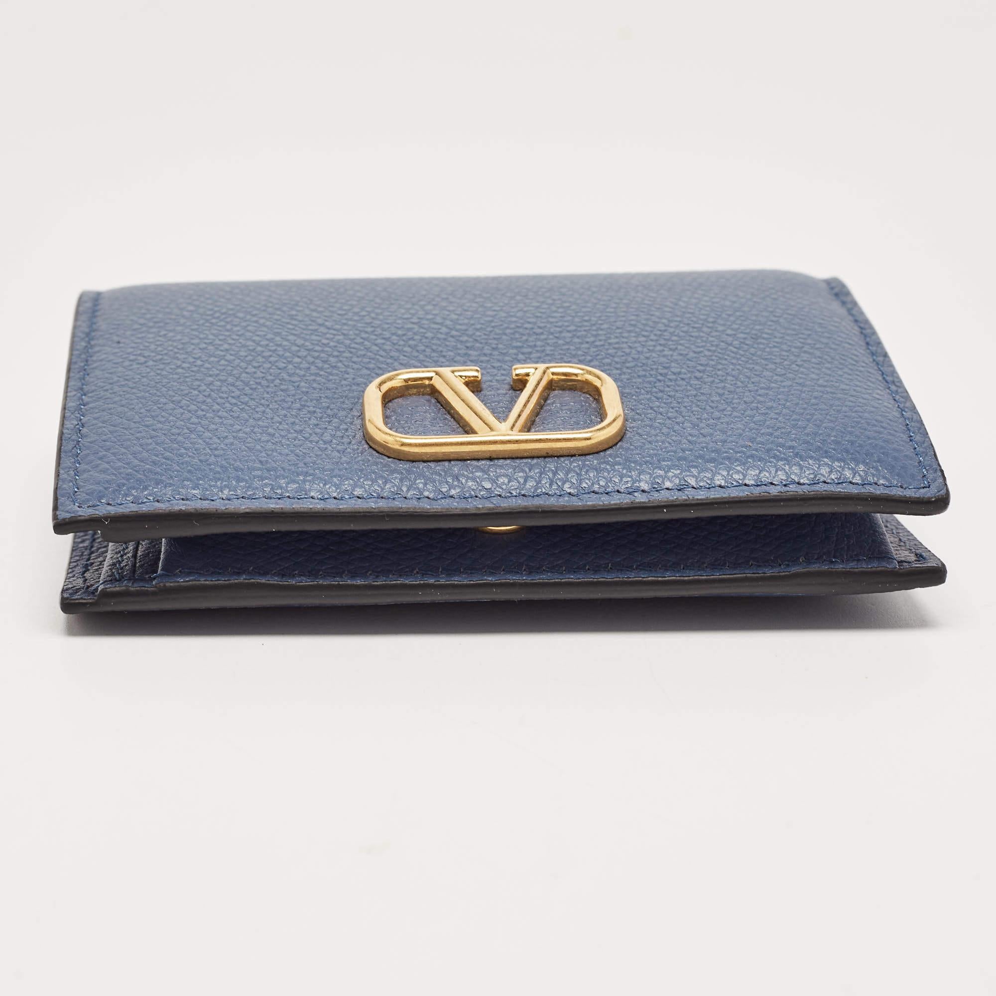 Valentino Blue Leather VLogo Compact Wallet In New Condition In Dubai, Al Qouz 2