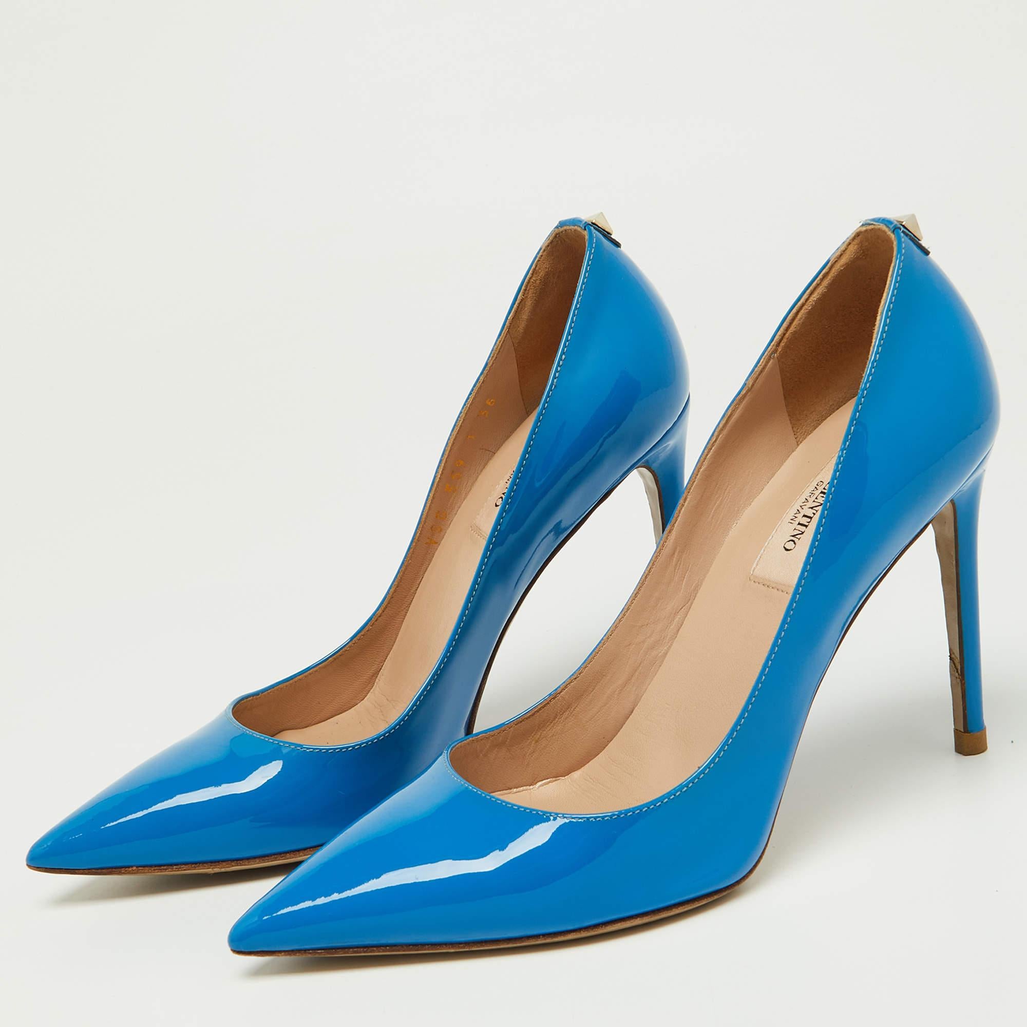 Make a chic style statement with these designer pumps. They showcase sturdy heels and durable soles perfect for your fashionable outings
