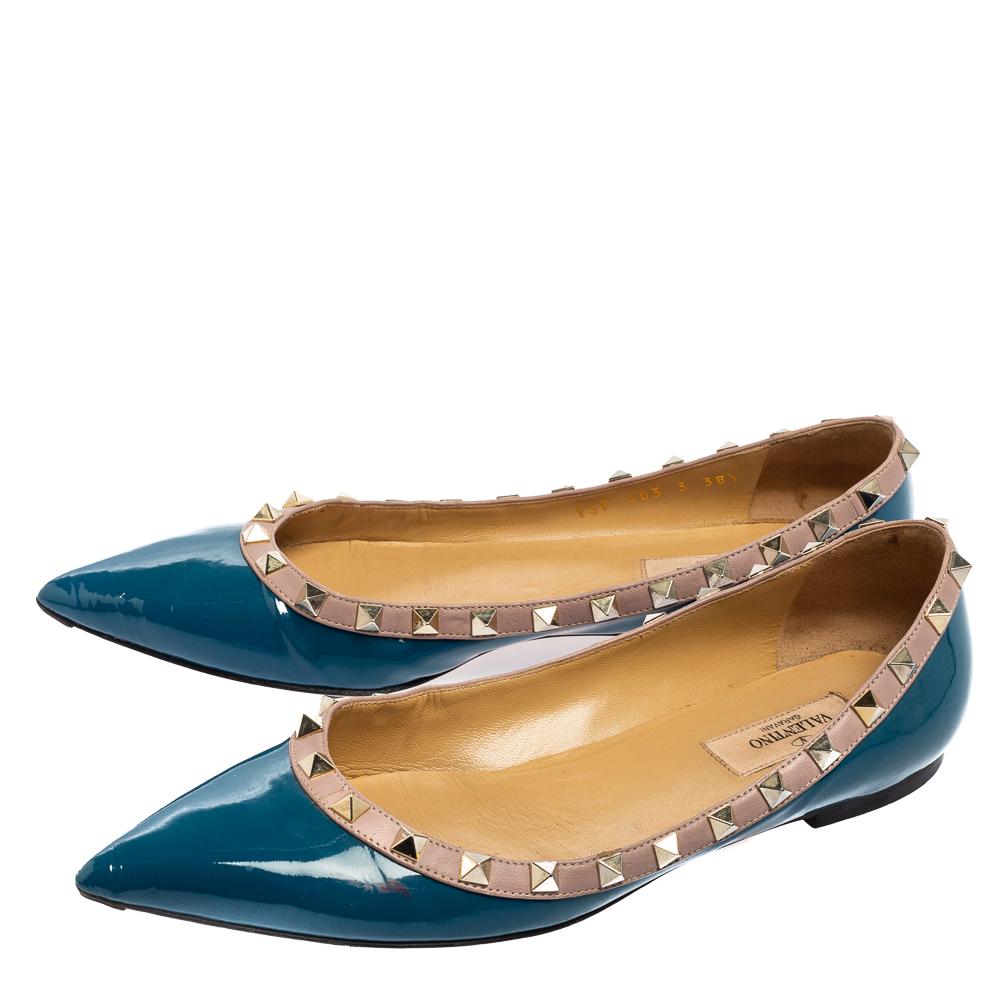 Valentino Blue Patent Leather Rockstud Pointed-Toe Ballet Flats Size 38.5 In Good Condition In Dubai, Al Qouz 2