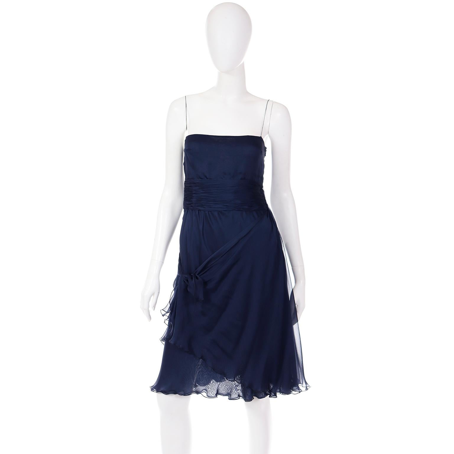 Valentino Blue Silk Chiffon Evening Dress With Fly Away Panel For Sale 4