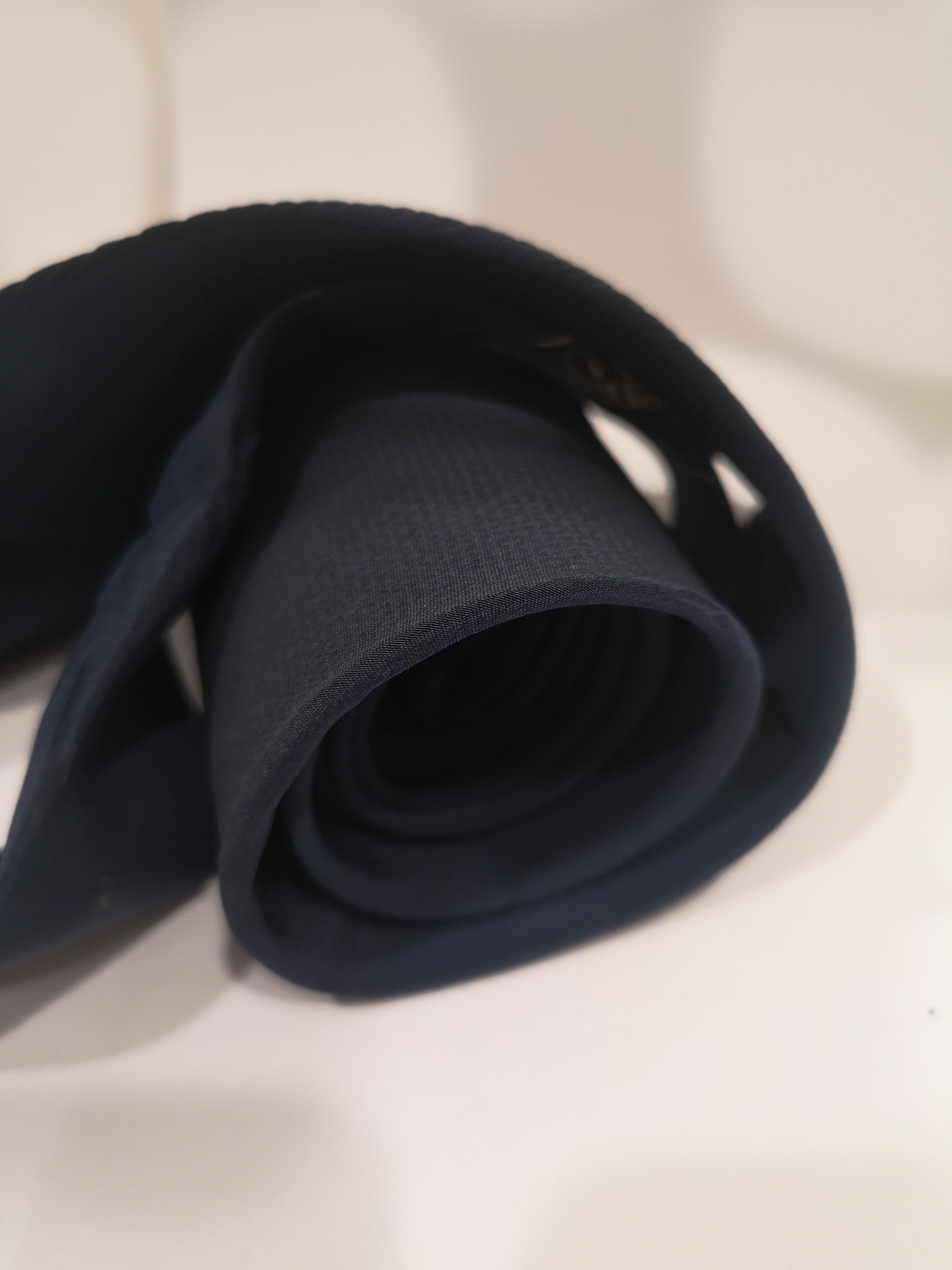 Valentino blue silk tie In Fair Condition In Capri, IT