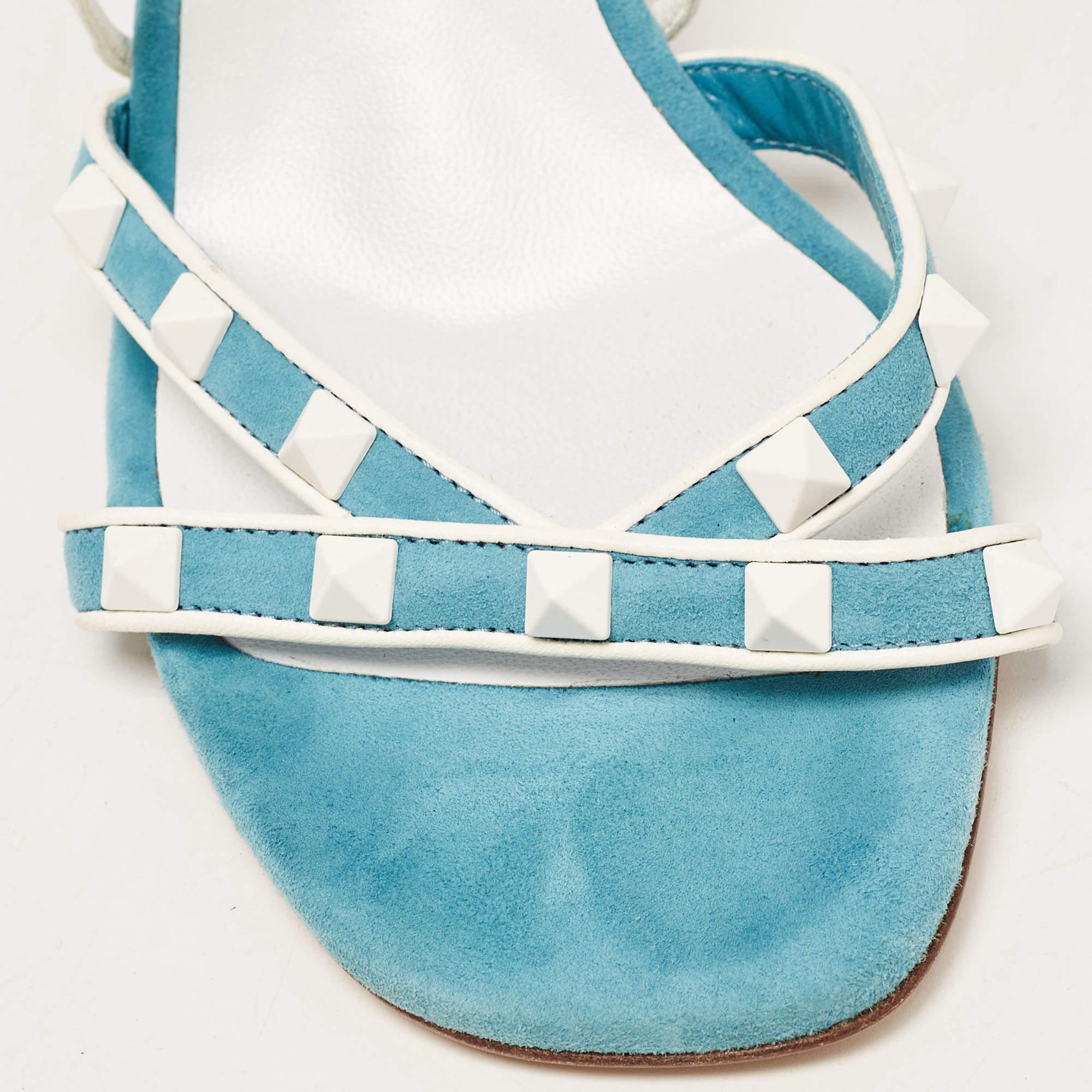 Valentino Blue Suede Rockstud Ankle Wrap Sandals Size 40 In Excellent Condition For Sale In Dubai, Al Qouz 2