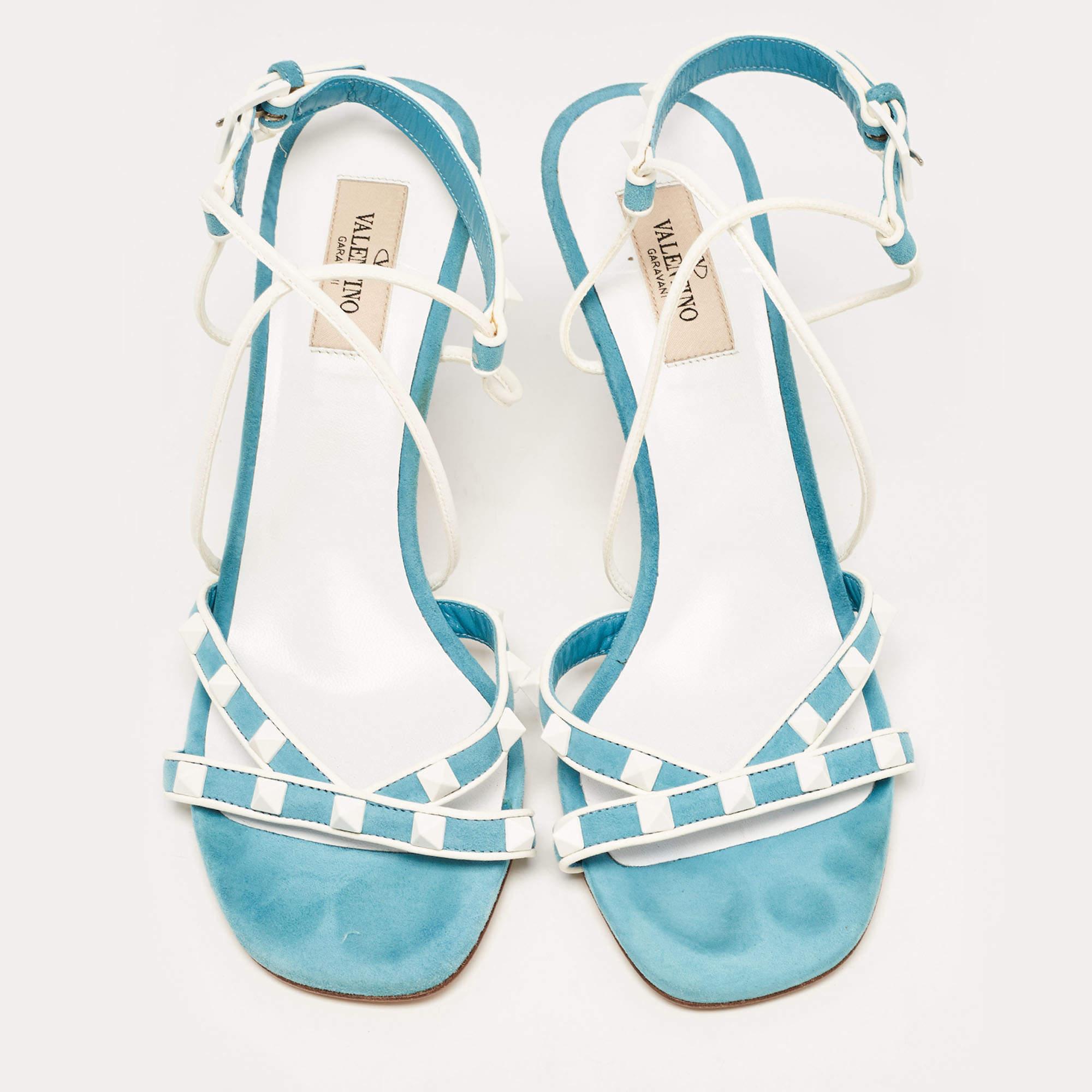 Valentino Bleu Suede Rockstud Ankle Wrap Sandals Size 40 en vente 1