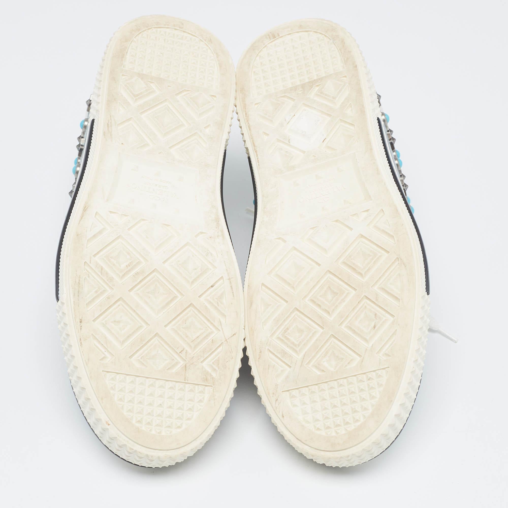 Valentino Baskets cloutées étoile en denim et cuir bleu/blanc taille 39 1