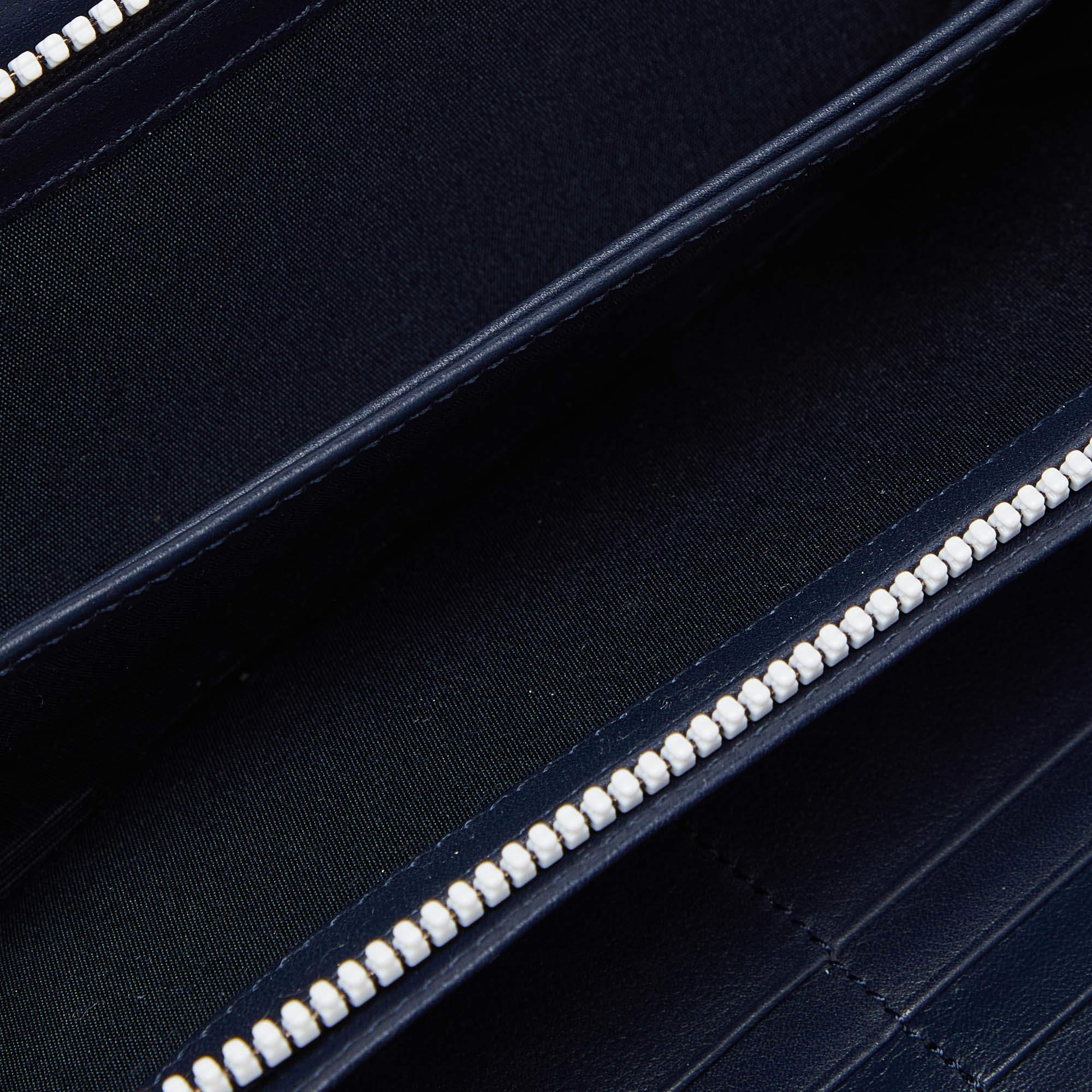 Valentino Blue/White Leather Rockstud Flap Wristlet Continental Wallet 8