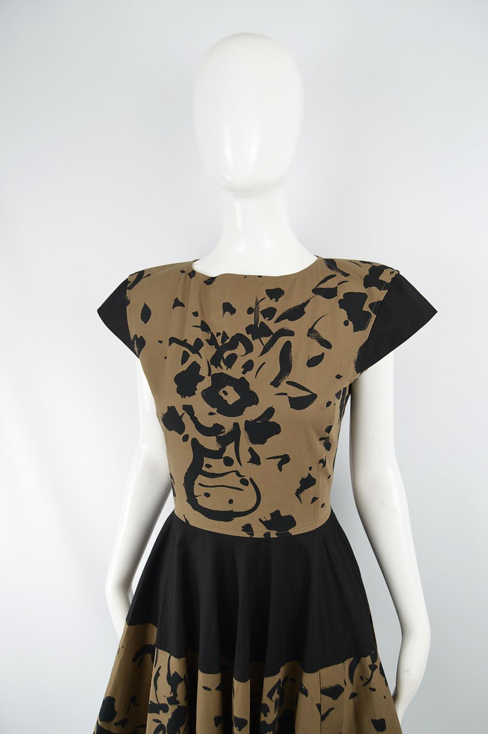 Valentino Boutique 1980s Vintage Brown & Black Abstract Print Circle Dress  In Good Condition In Doncaster, South Yorkshire