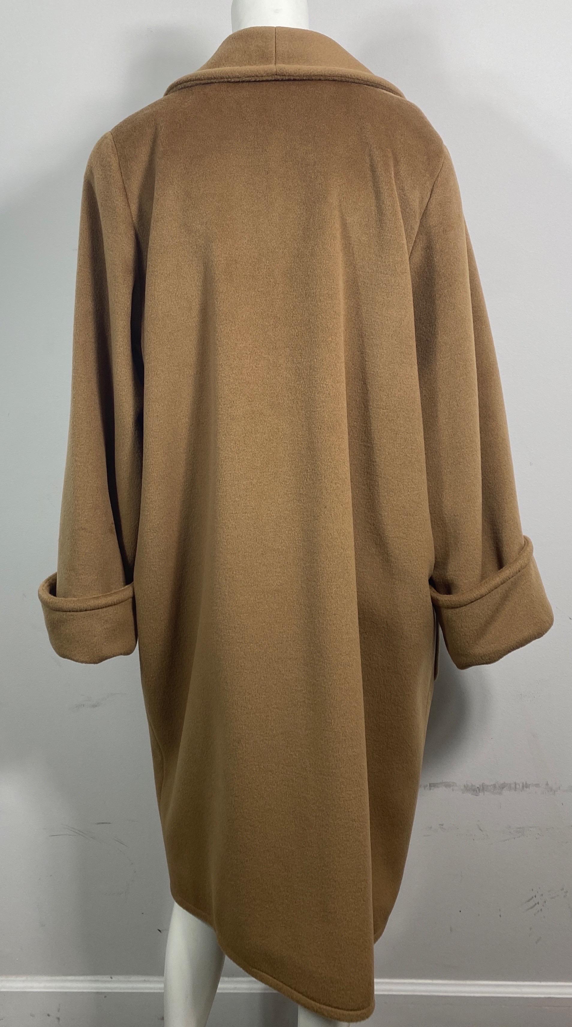 Valentino Boutique 1990’s Double Breasted Tan Cashmere Oversized Coat - Size 10 For Sale 8
