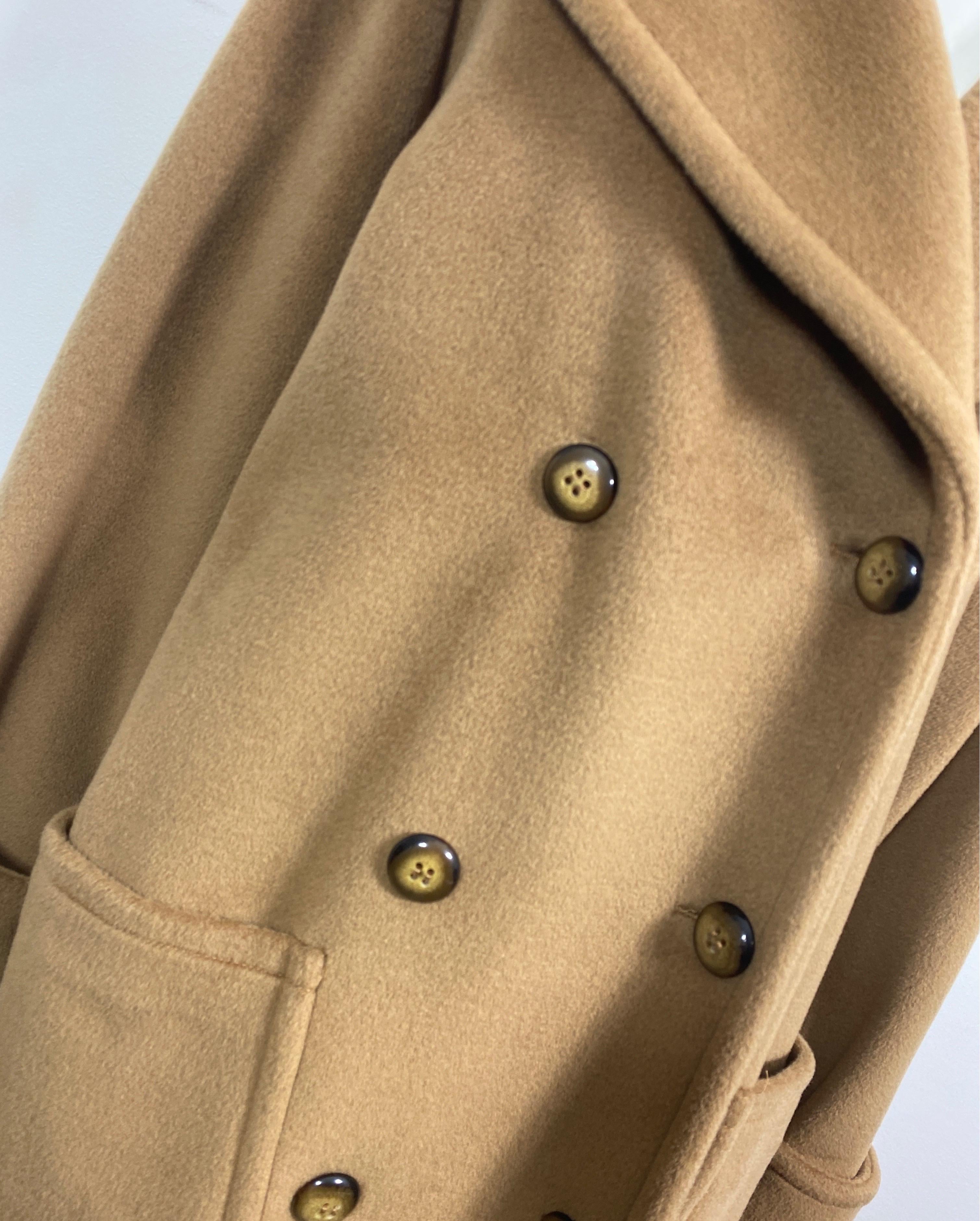 Valentino Boutique 1990’s Double Breasted Tan Cashmere Oversized Coat - Size 10 For Sale 1