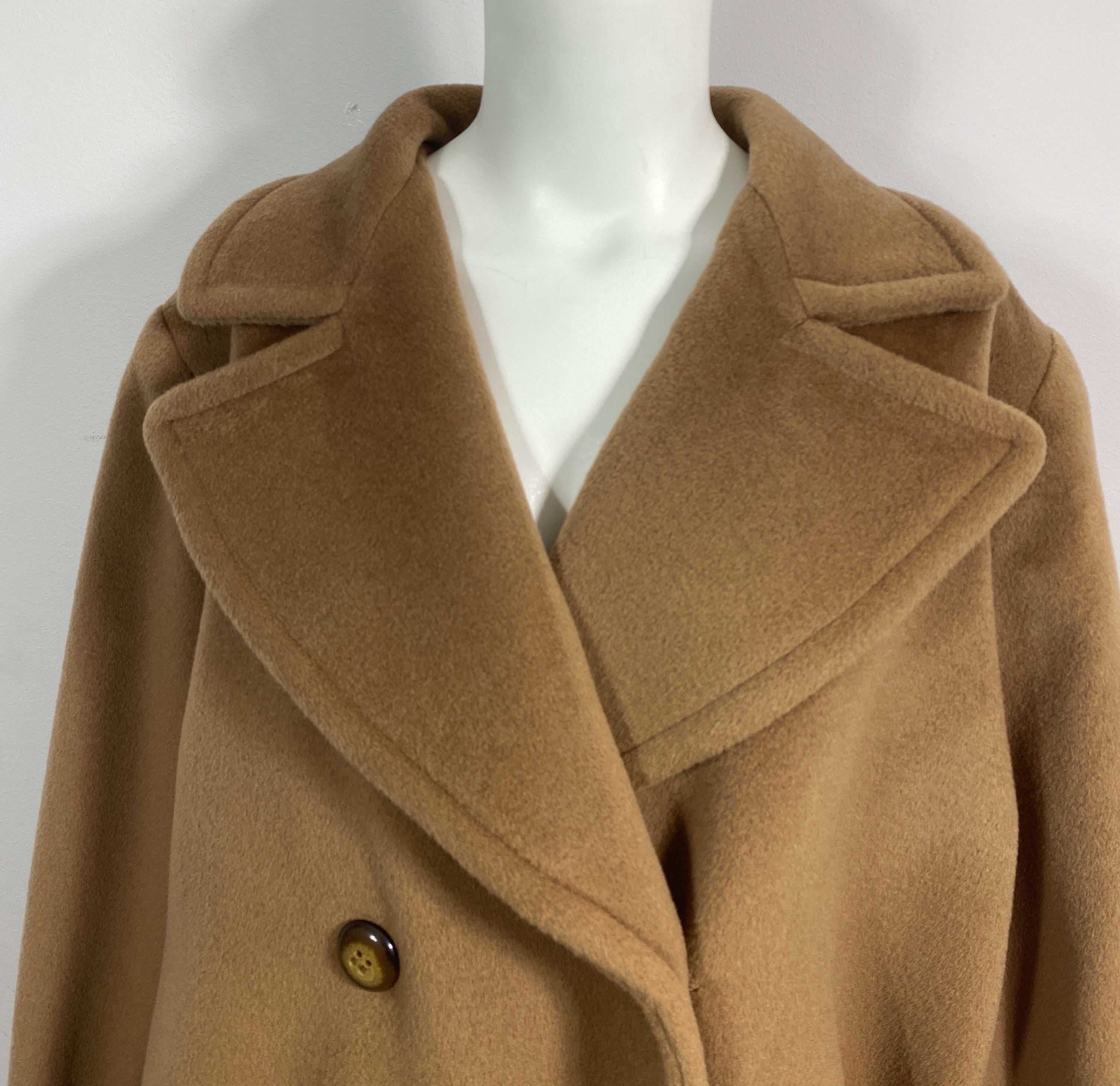 Valentino Boutique 1990’s Double Breasted Tan Cashmere Oversized Coat - Size 10 For Sale 3