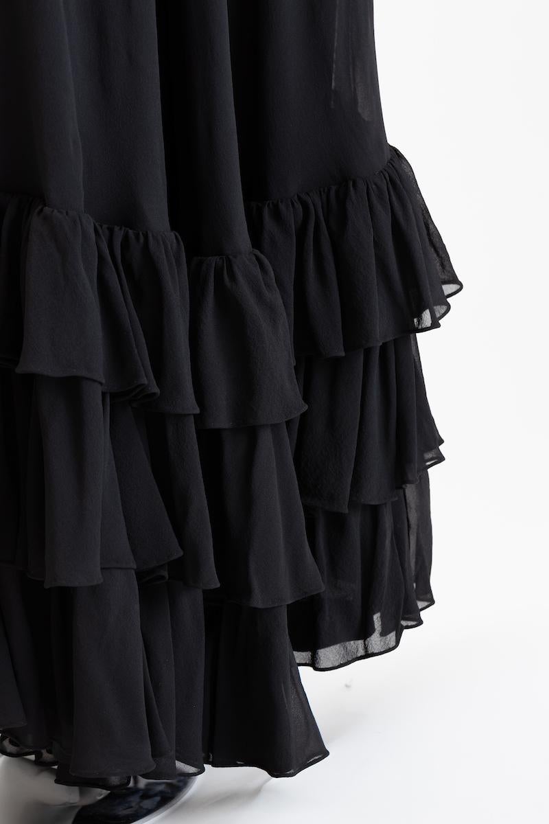 Valentino Boutique - Robe de soirée en mousseline de soie perlée noire en vente 2