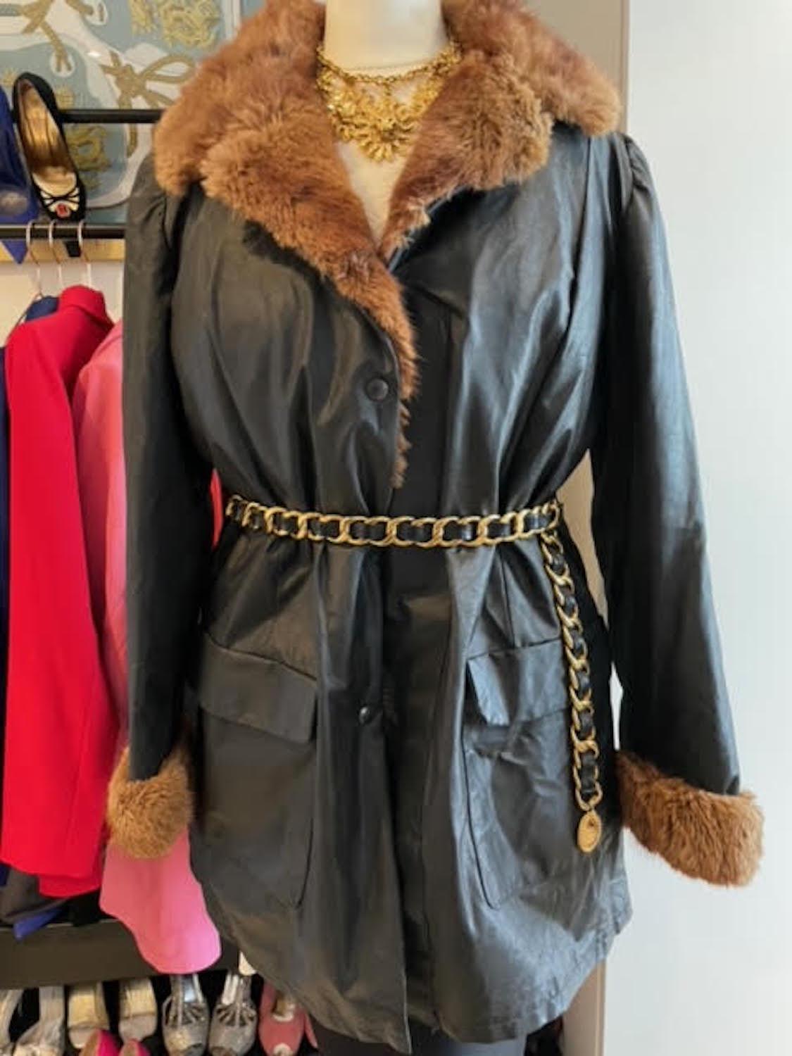 VALENTINO BOUTIQUE Manteau en cuir noir Vintage en vente 2