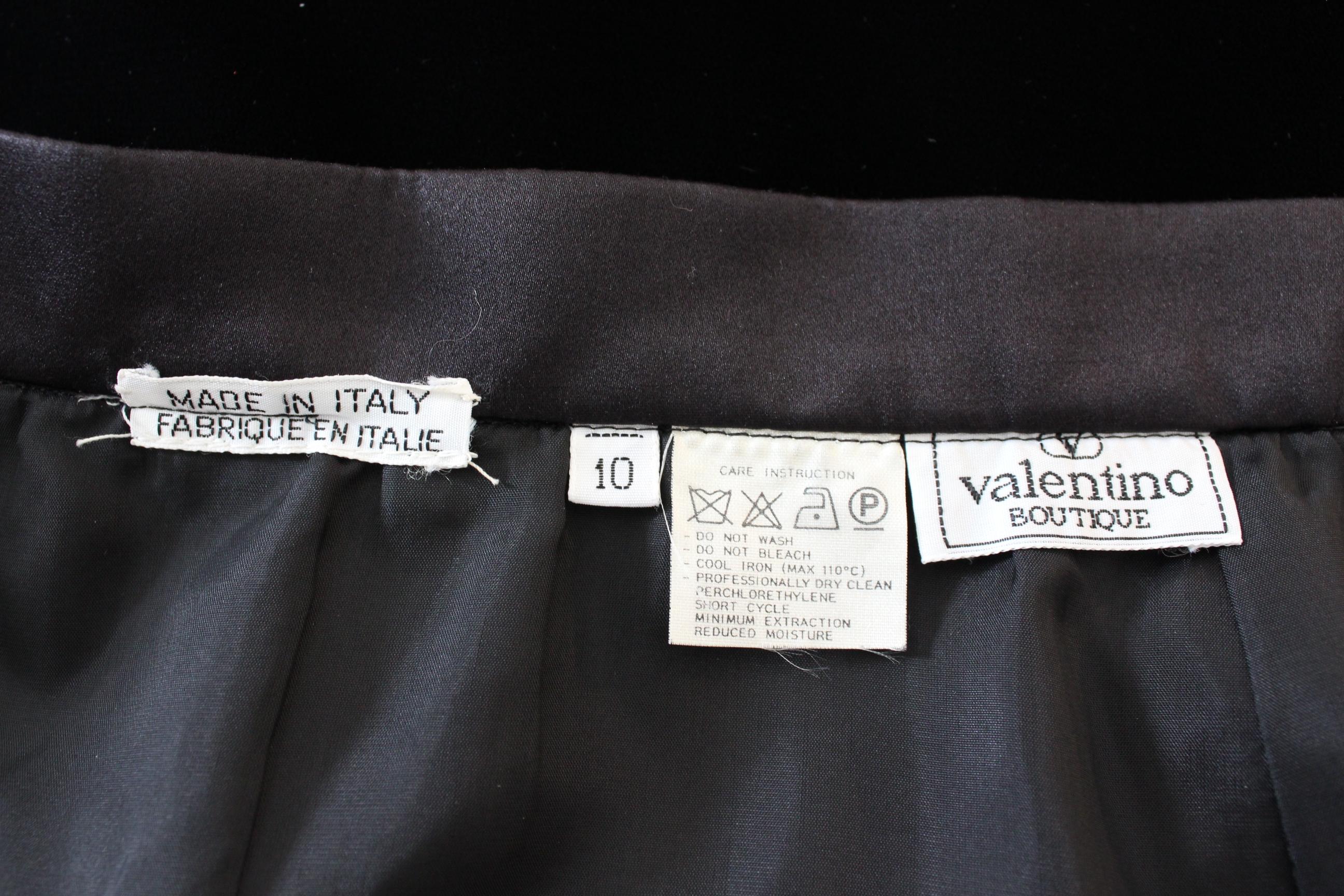 Valentino Boutique Black Satin Velvet Flounces Evening Sheath Skirt  For Sale 1
