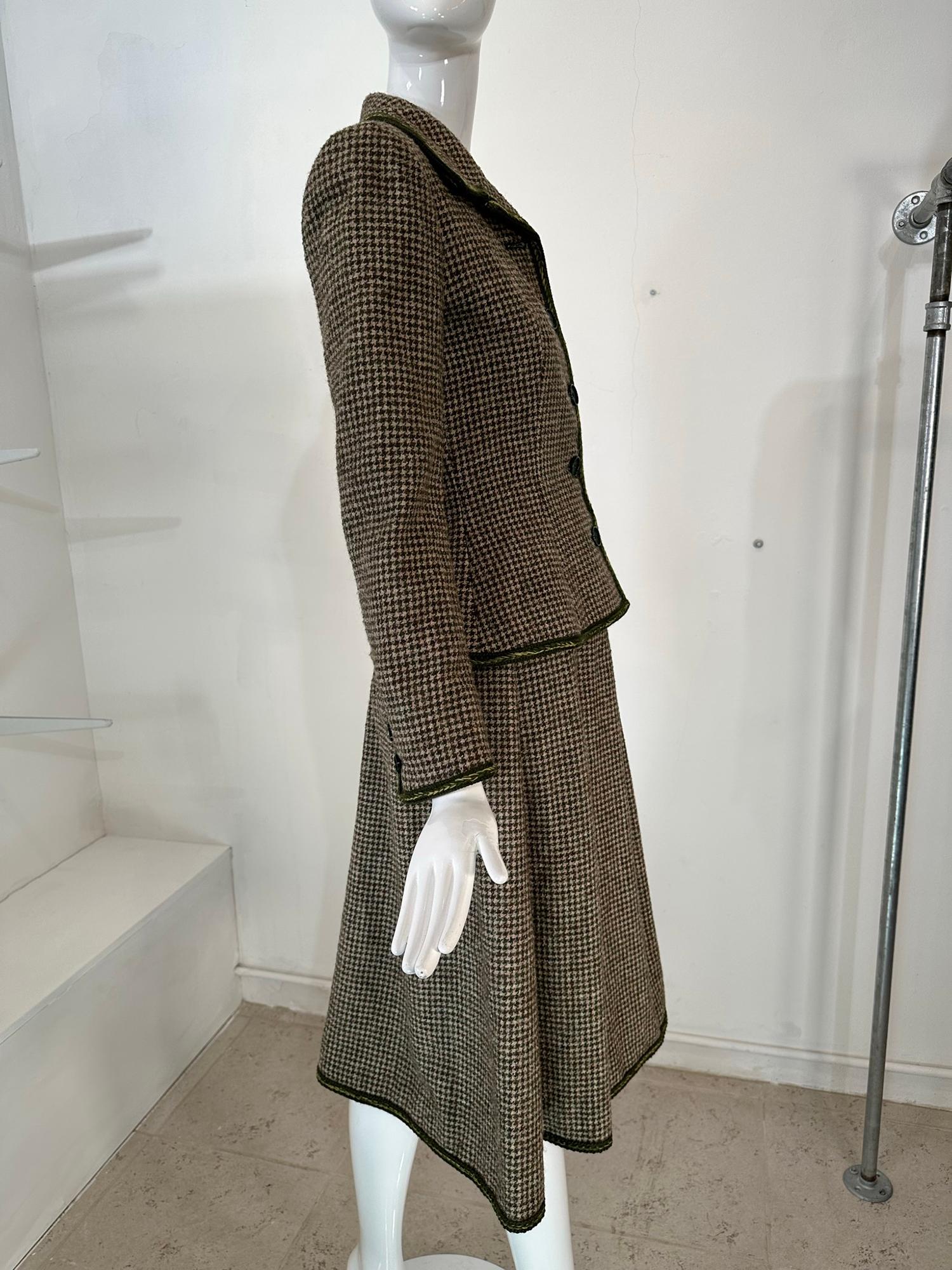 Valentino Boutique Early 1960s Green & Cream Wool Tweed Skirt Suit For Sale 8