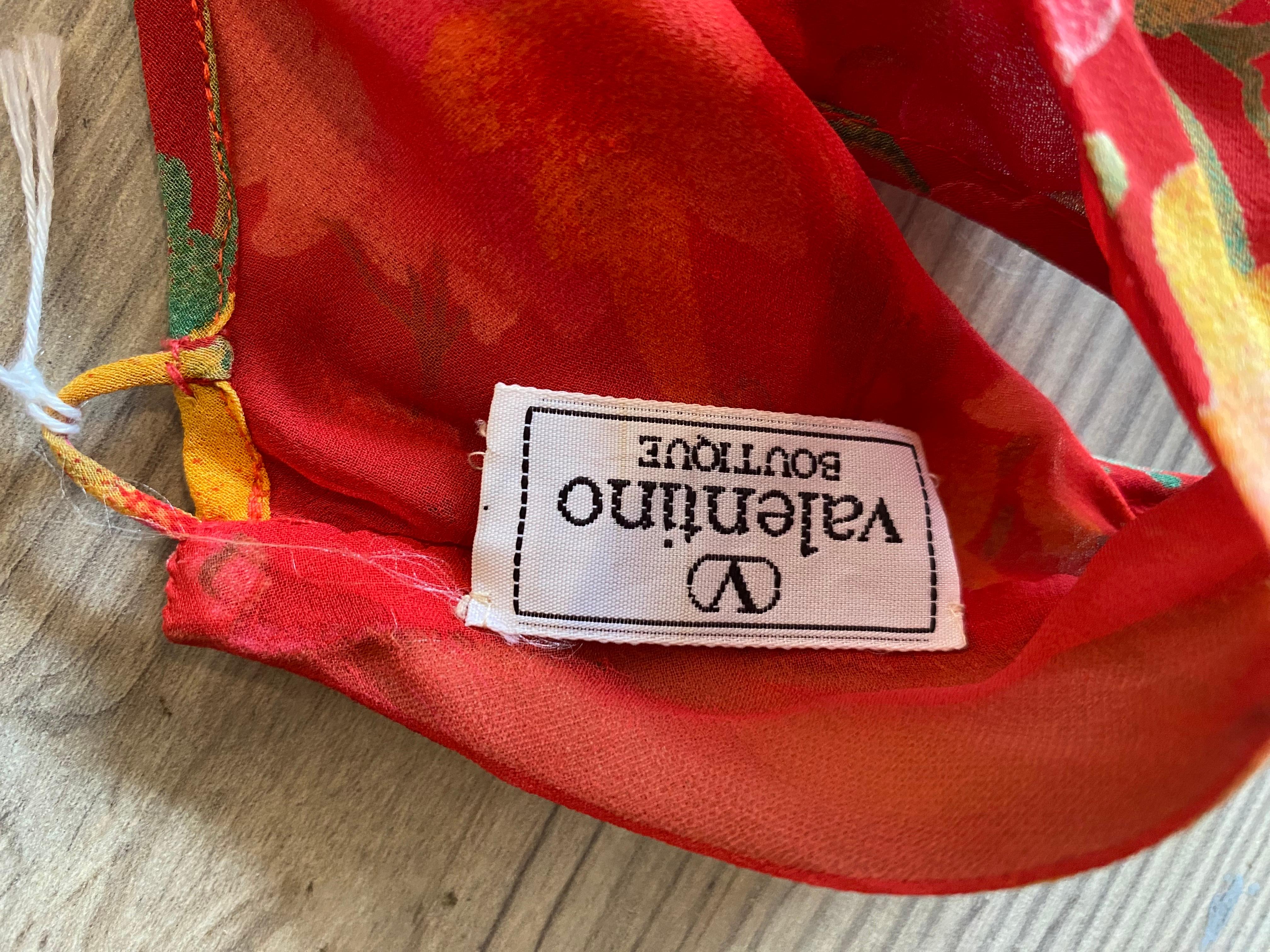 Valentino Boutique red dress with floral details. For Sale 5