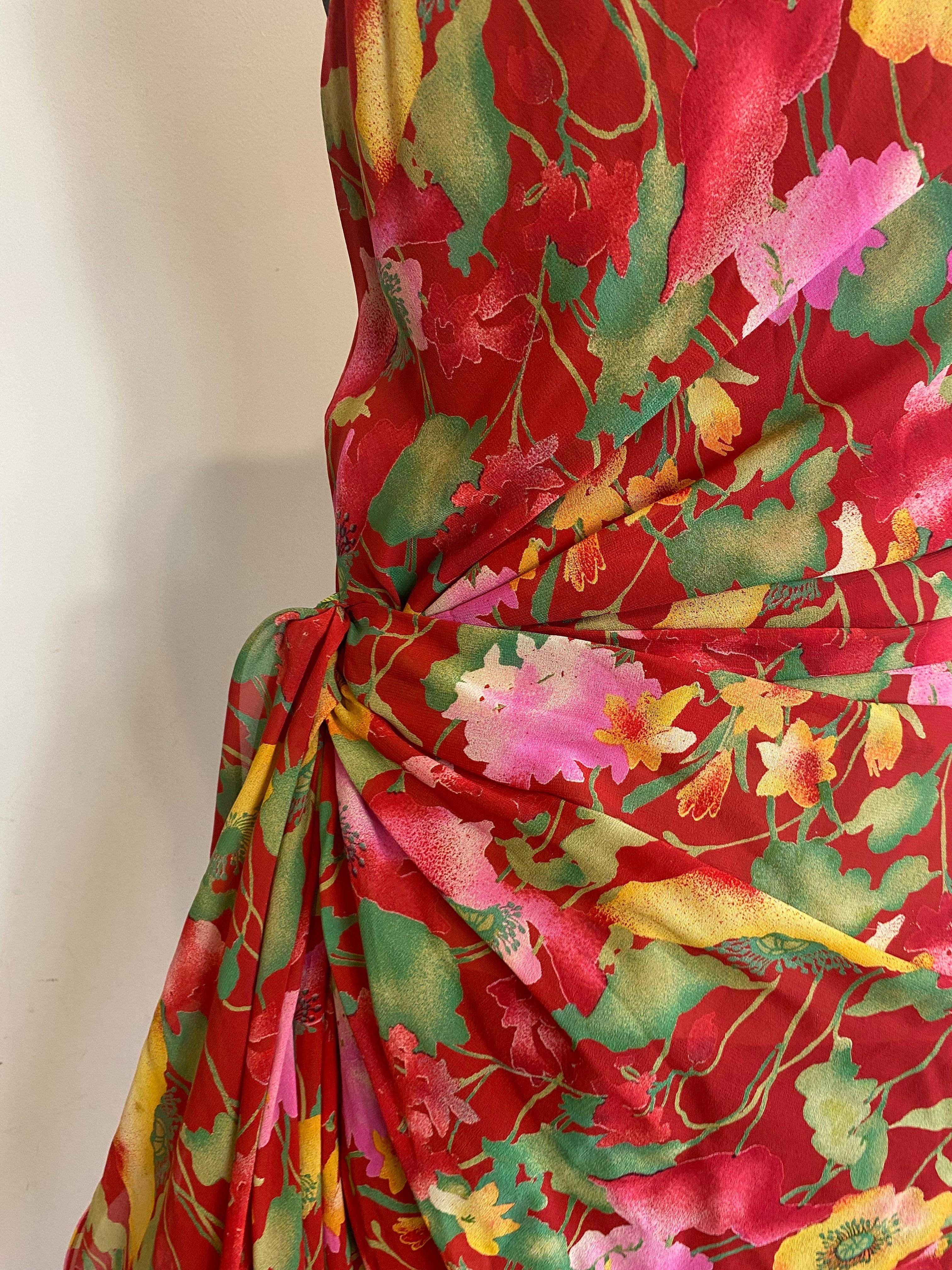 Valentino Boutique red dress with floral details. For Sale 2