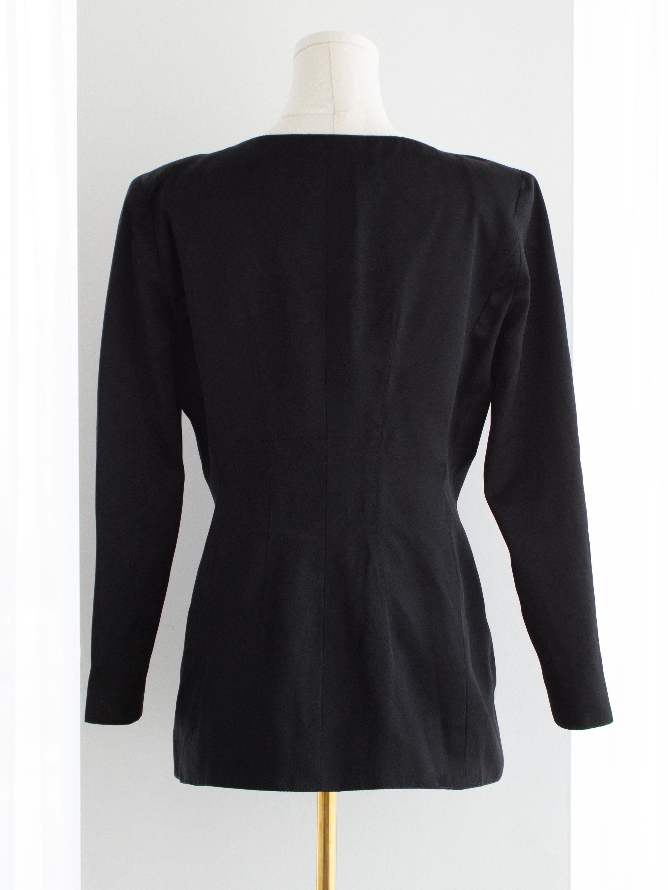 Valentino Boutique Vintage F/W 1995 Black Silk Sculptured Jacket For Sale 4