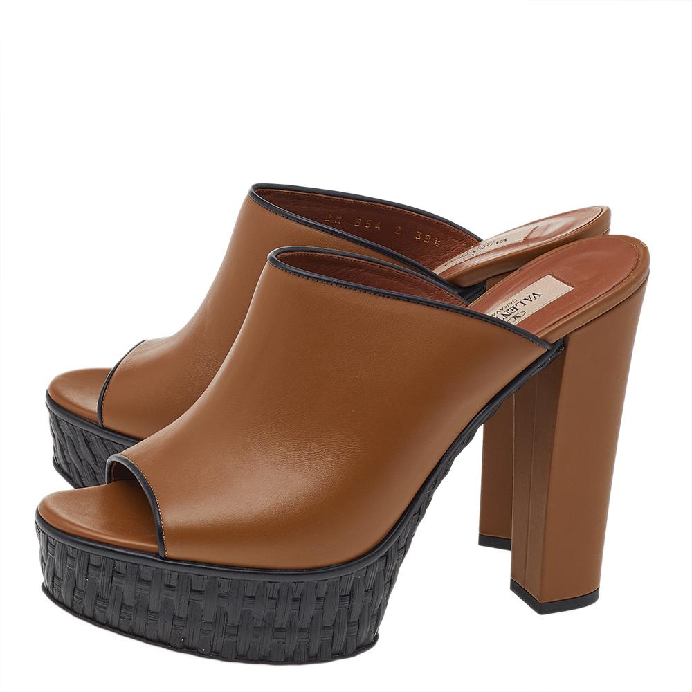 Valentino Brown/Black Leather Platform Sandals Size 38.5 1