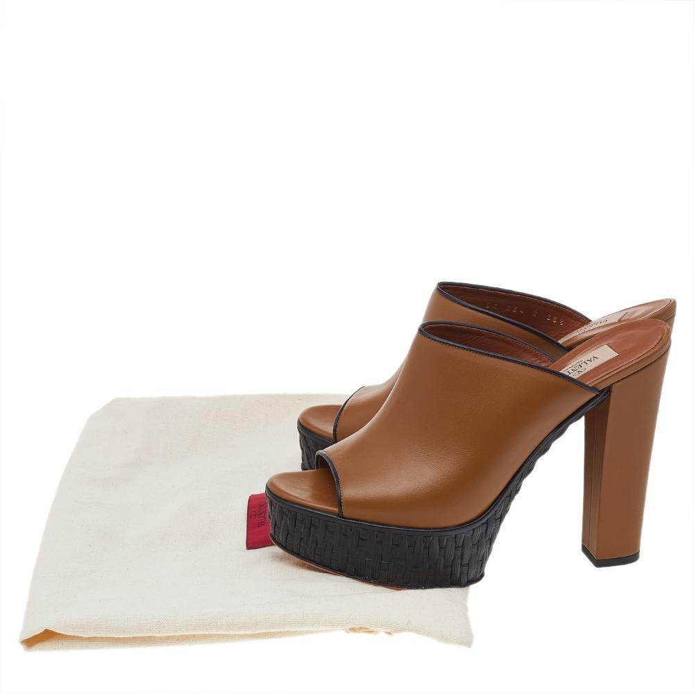 Valentino Brown/Black Leather Platform Sandals Size 38.5 2