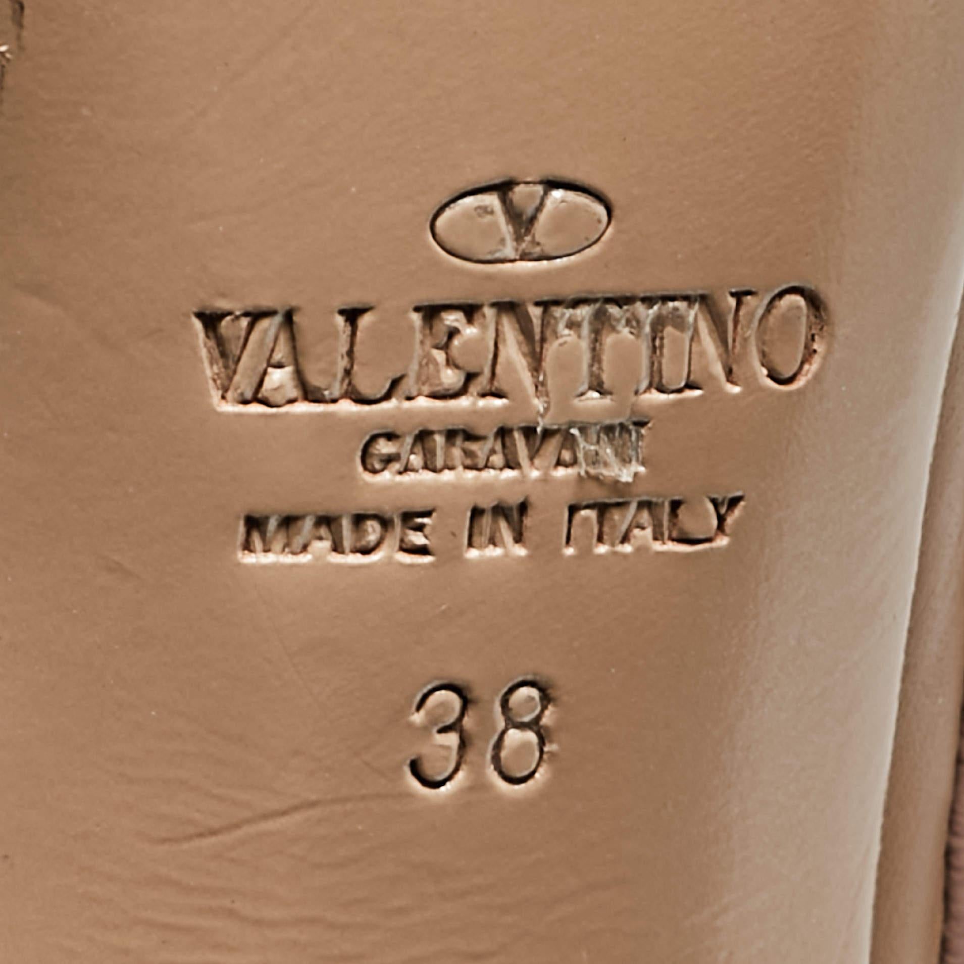 Valentino Braun/Staubrosa Leder Rockstud Riemchenpumps Größe 38 im Angebot 3