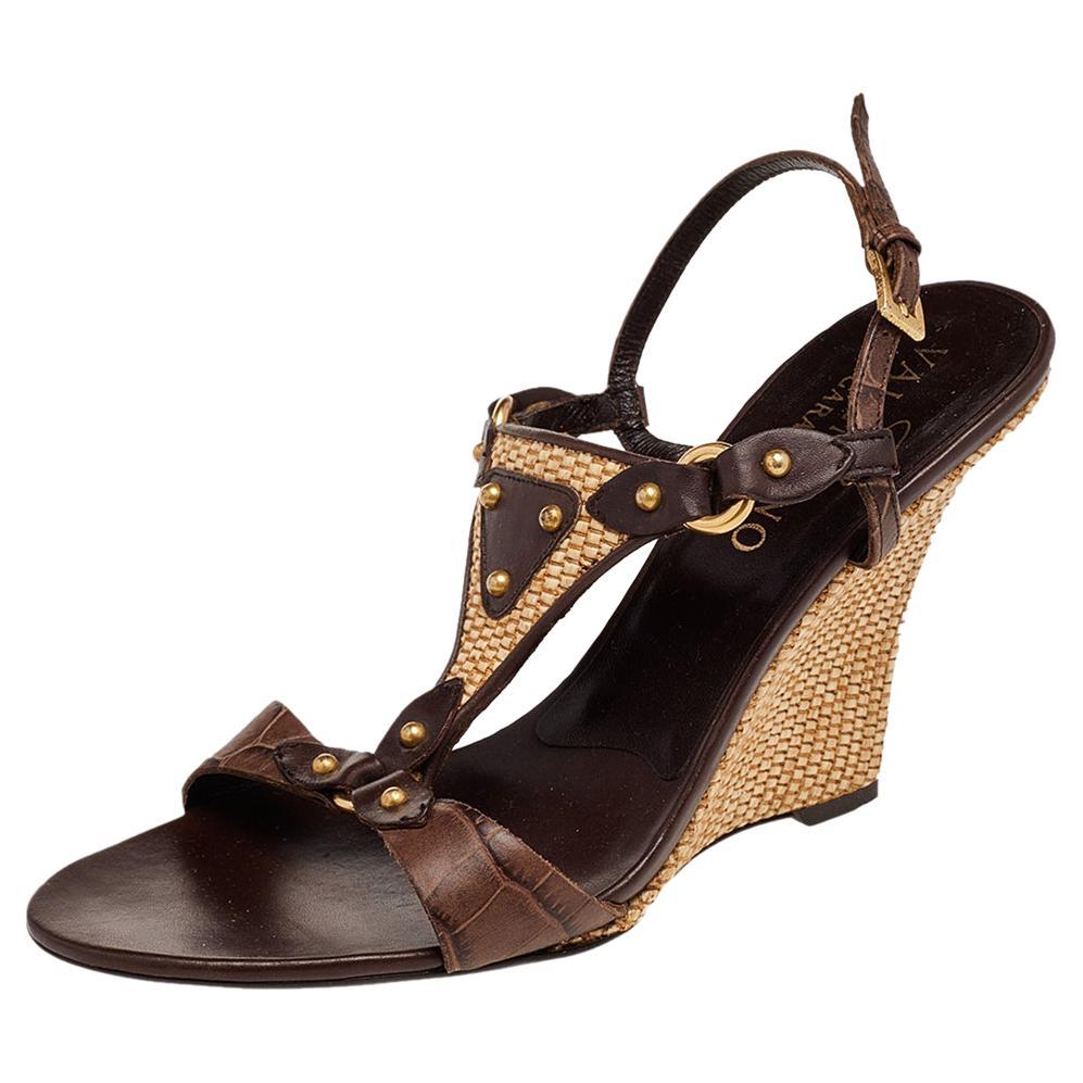 Valentino Brown Embossed Leather Wedge Sandals Size 37 For Sale
