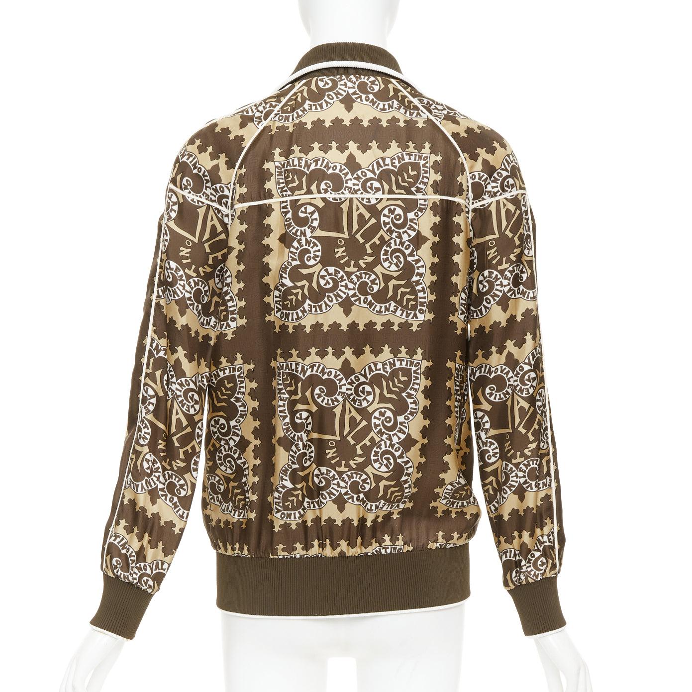 Valentino, giacca da ginnastica con sciarpa stampata in 100% seta, colore marrone, IT38 XS in vendita 2