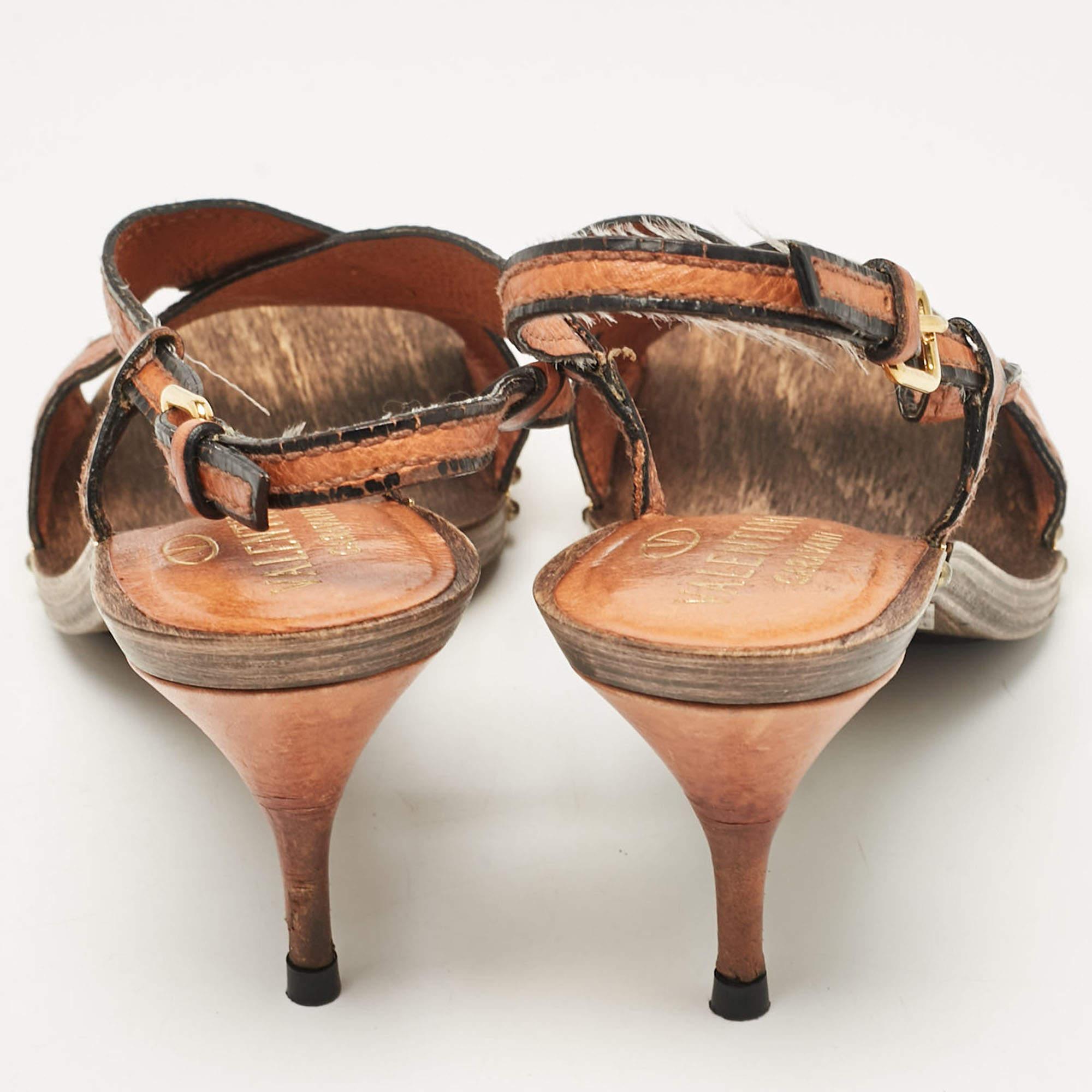 Valentino - Sandales à lanières en cuir Brown - Taille 37 Pour femmes en vente
