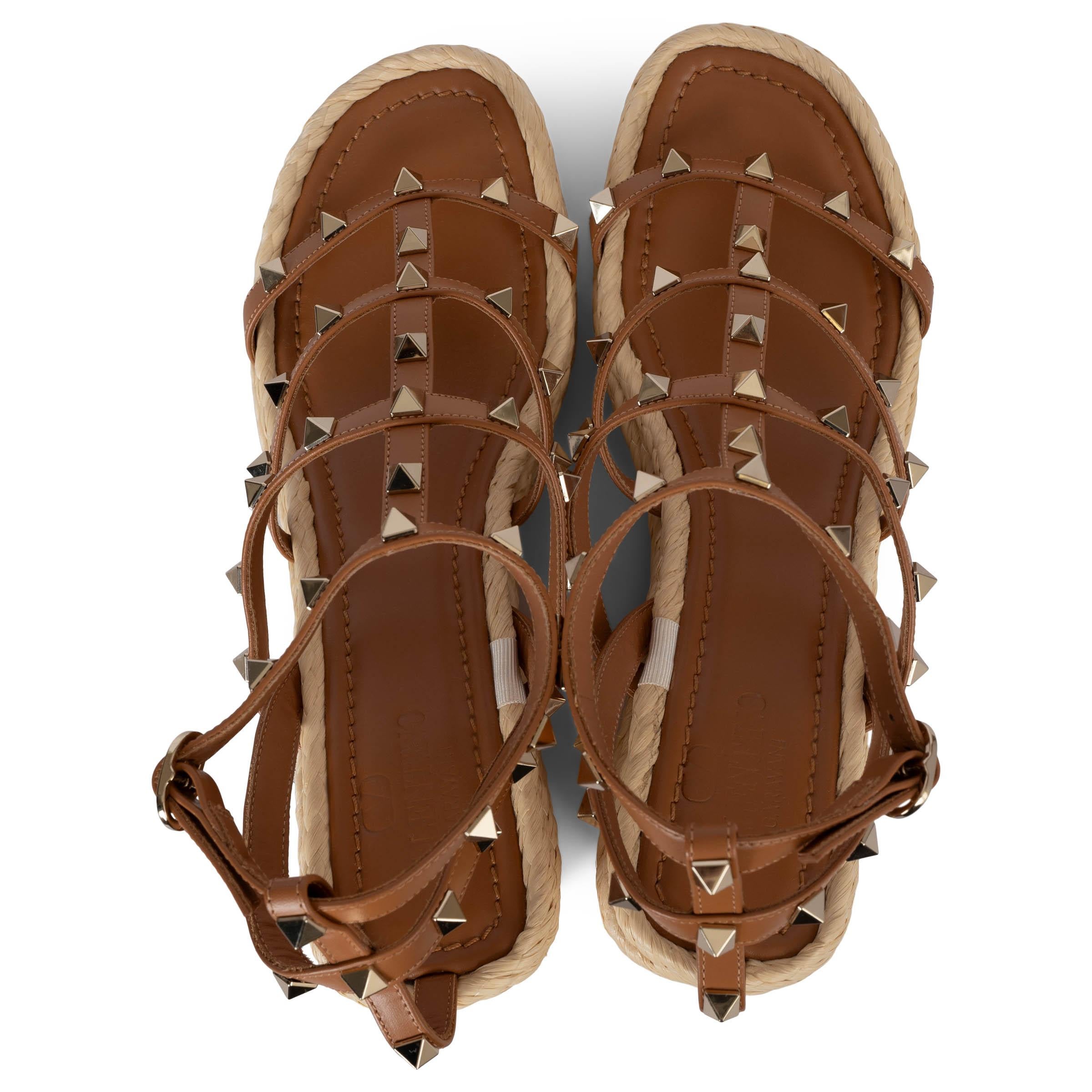 De las mujeres VALENTINO cuero marrón y rafia 2024 ROCKSTUD CAGE WEDGE Sandalias Zapatos 39 en venta