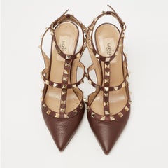 Valentino Braune Leder-Pumps mit Rockstud und Knöchelriemen Größe 38
