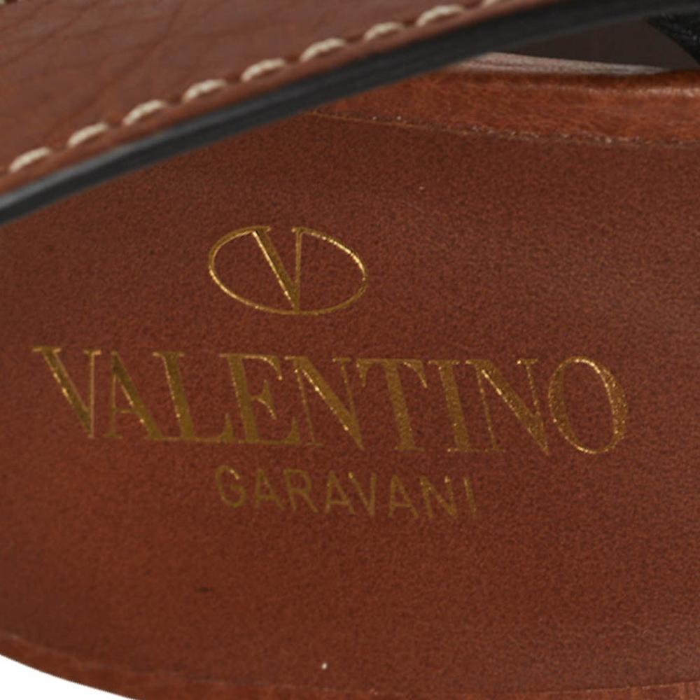 Valentino Brown Leather V logo Ankle Wrap Block Heel Sandals Size 39 In Good Condition In Dubai, Al Qouz 2