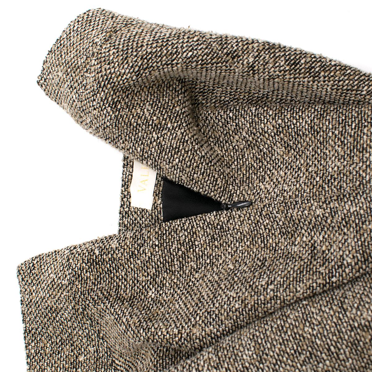 Valentino Brown Silk Blend Tweed Jacket and Skirt Set - Size US 2 In New Condition For Sale In London, GB