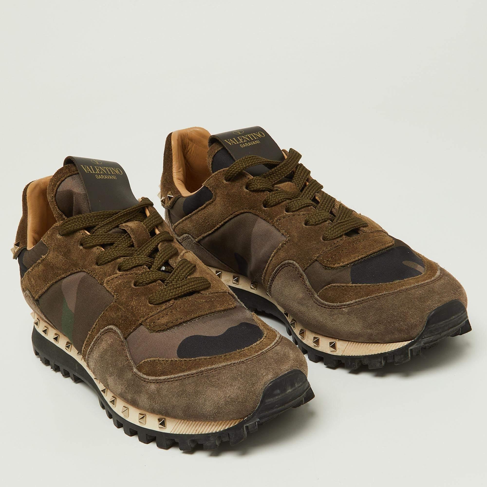 Valentino Brown Wildleder Camouflage Canvas Rockrunner Low Top Turnschuhe Größe 35 im Zustand „Gut“ im Angebot in Dubai, Al Qouz 2