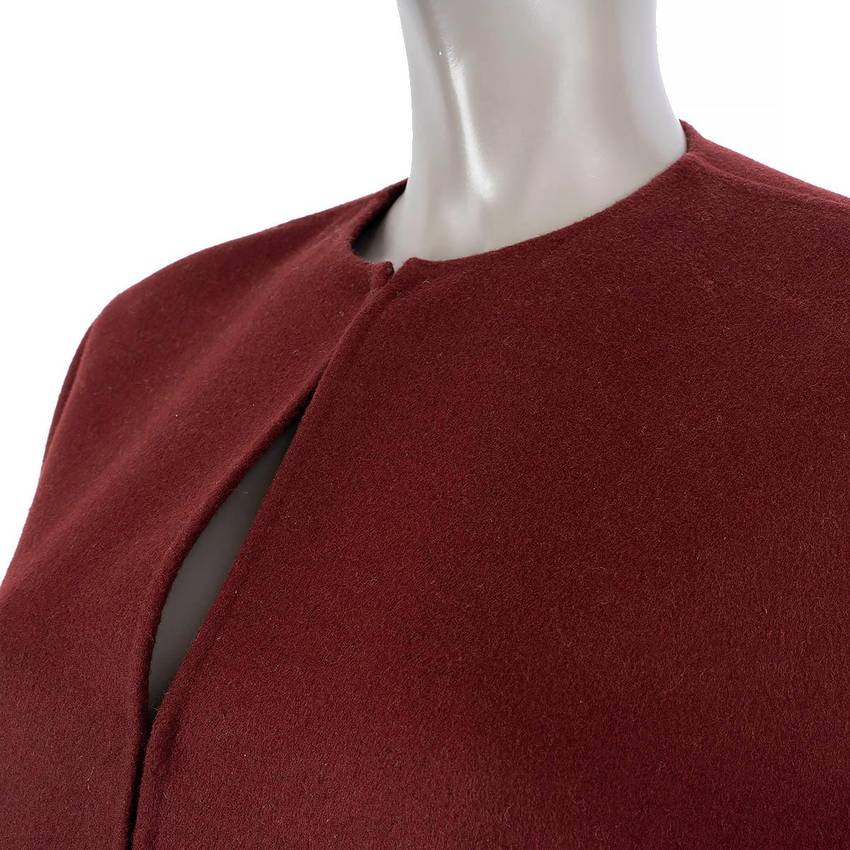 VALENTINO burgundy 2020 WOOL & CASHMERE LONG Cape Jacket 38 XS In Excellent Condition For Sale In Zürich, CH