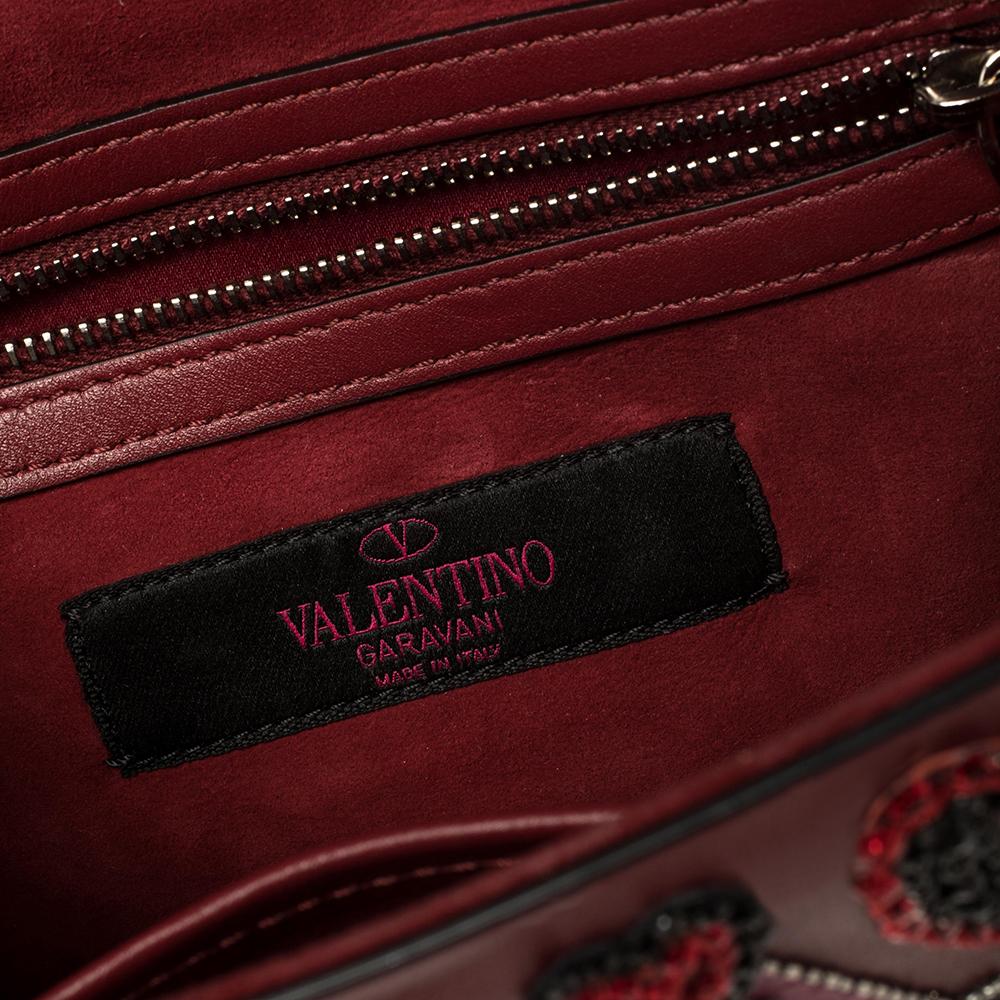 Valentino Burgundy Beads Embellished Leather Small Love Glam Lock Shoulder Bag In Good Condition In Dubai, Al Qouz 2